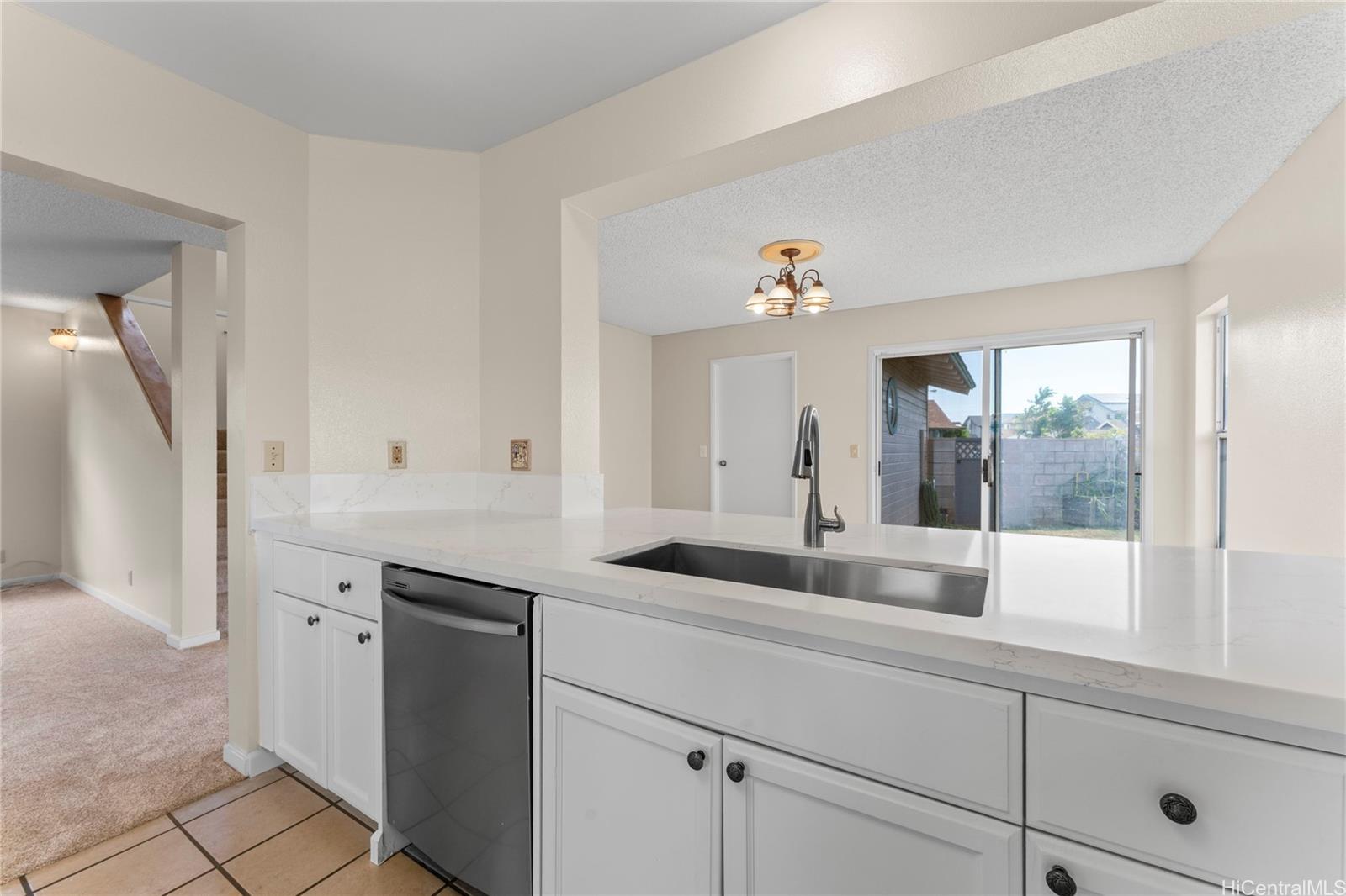 91-1085  Nihopeku Street Kapolei, Ewaplain home - photo 6 of 25