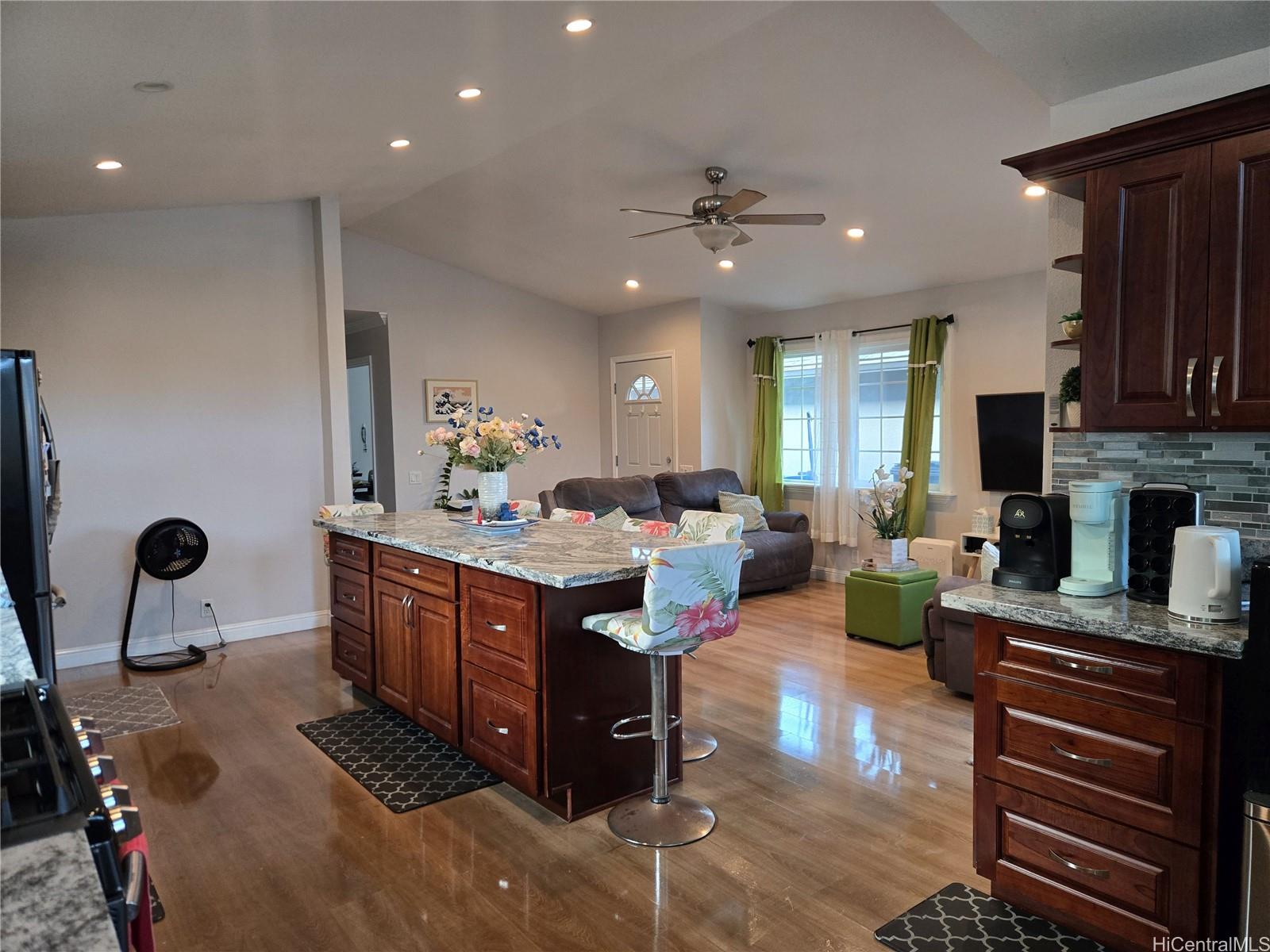 91-1087  Pohahawai Place Ewa Gen Soda Creek, Ewaplain home - photo 6 of 13