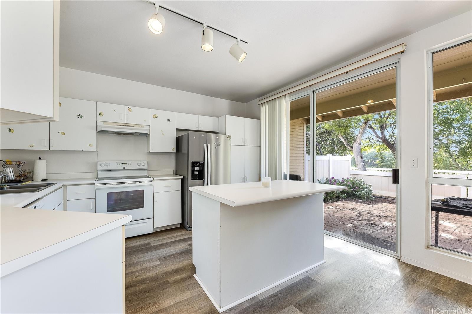 Ewa By Gentry townhouse # 18E, Ewa Beach, Hawaii - photo 4 of 22