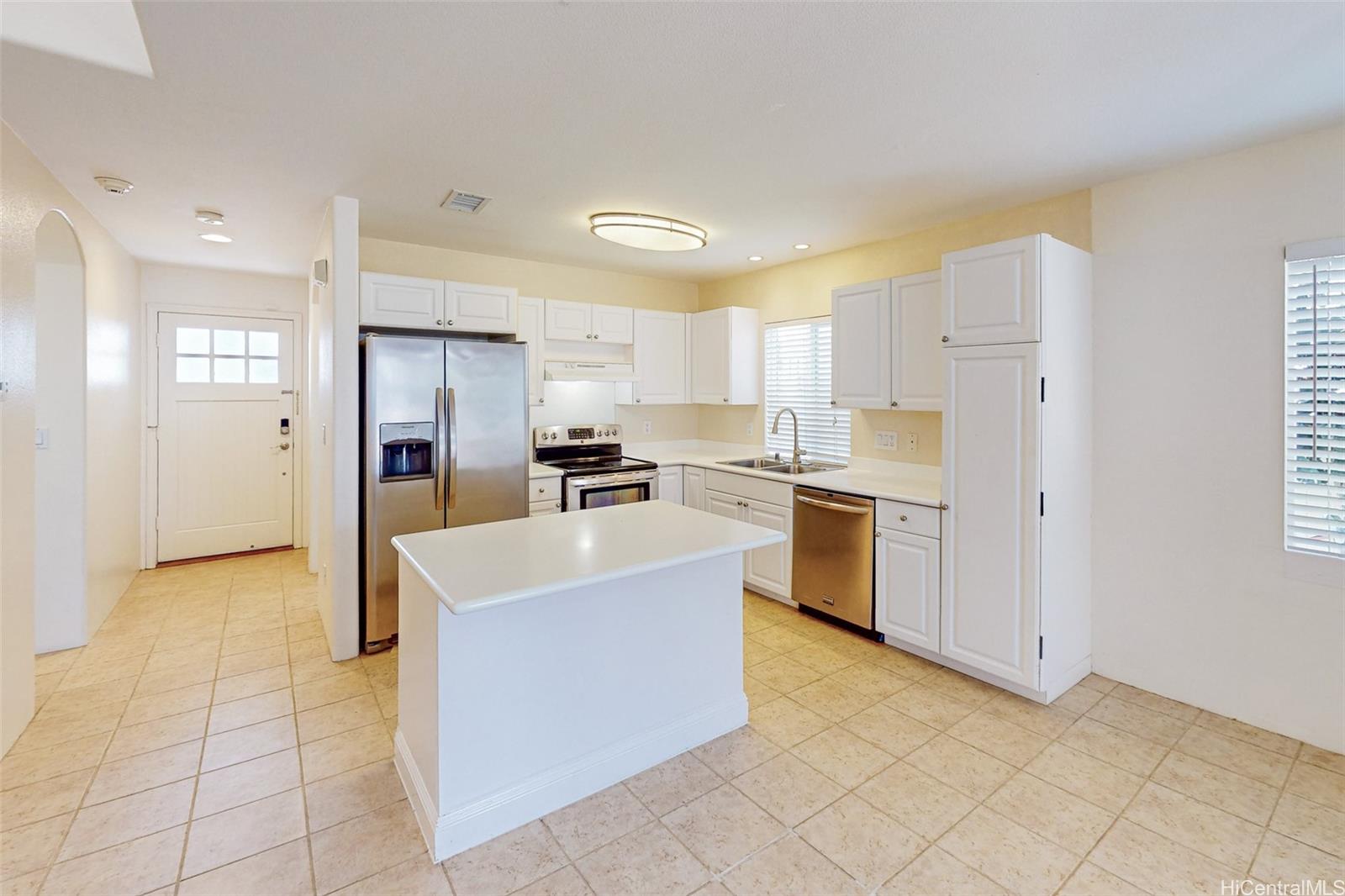 91-1092  Kaileolea Drive Ocean Pointe, Ewaplain home - photo 4 of 25