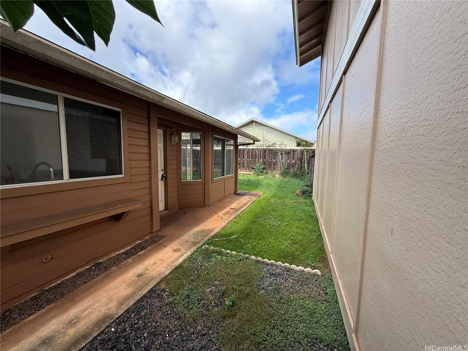 91-1092 Pohahawai St Ewa Beach - Rental - photo 9 of 11