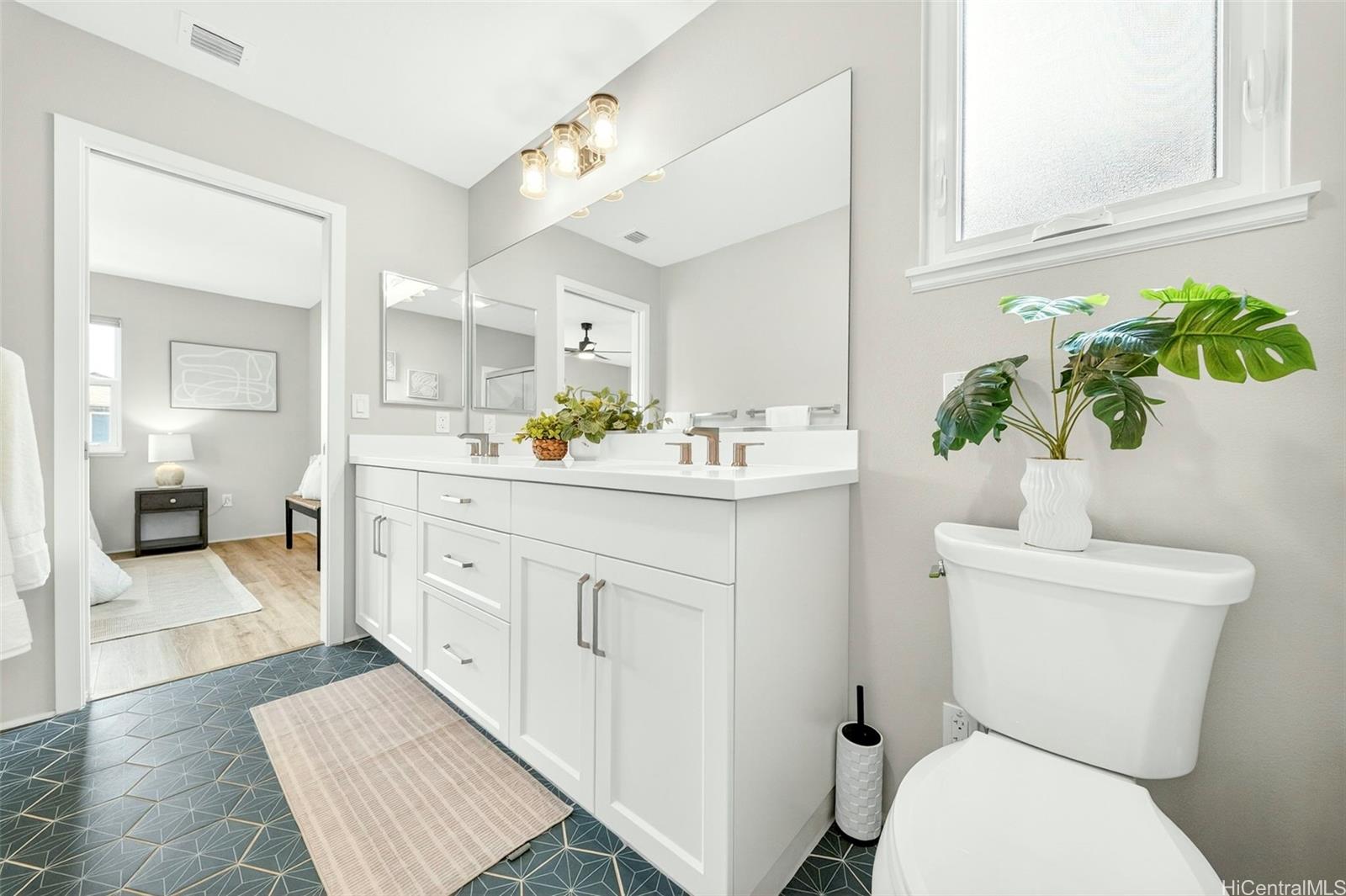 91-1101  Franklin D Roosevelt Ave ,  home - photo 19 of 25