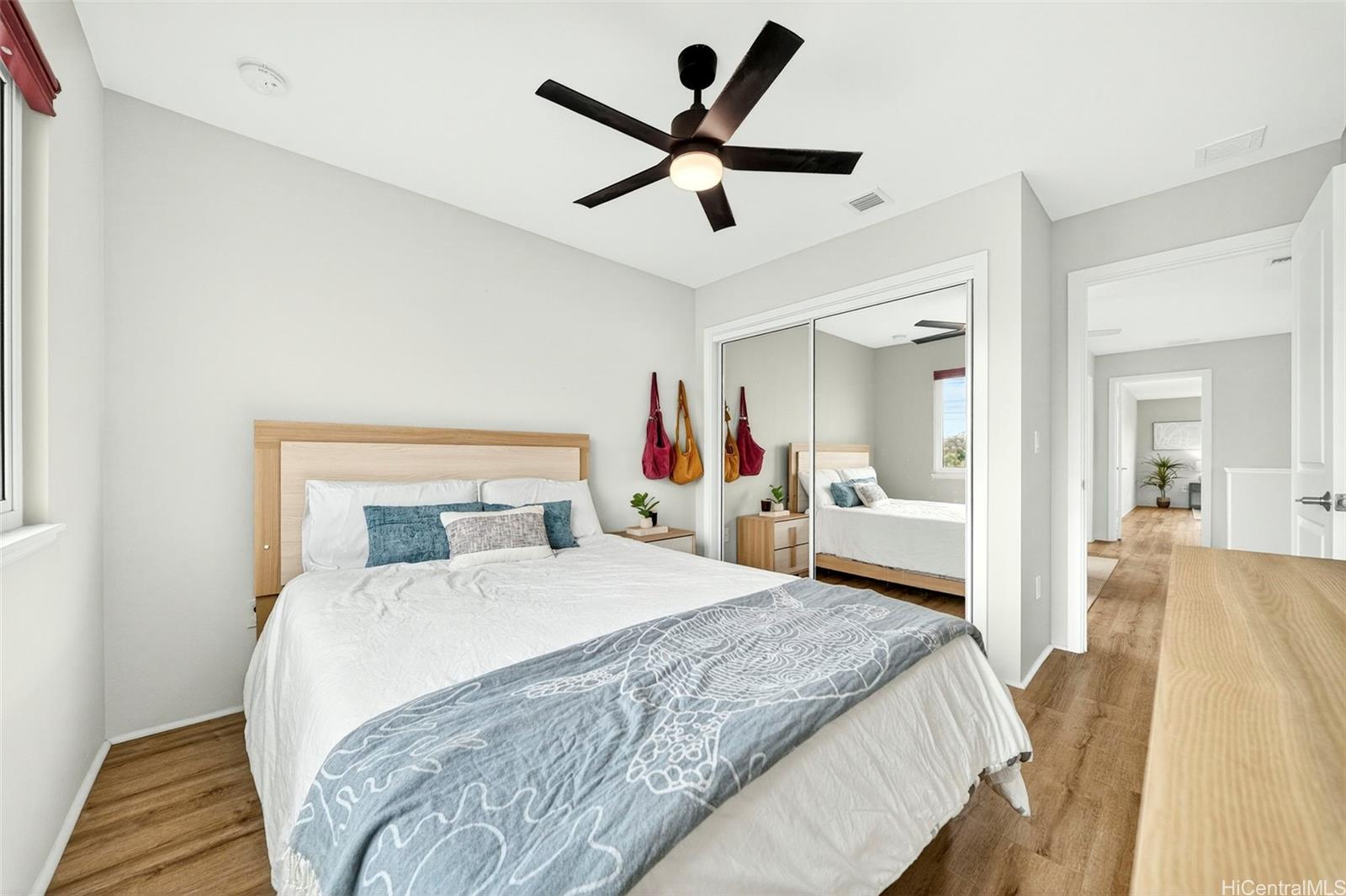 91-1101  Franklin D Roosevelt Ave ,  home - photo 20 of 25