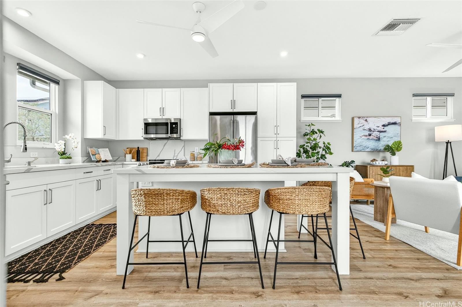 91-1101  Franklin D Roosevelt Ave ,  home - photo 3 of 25