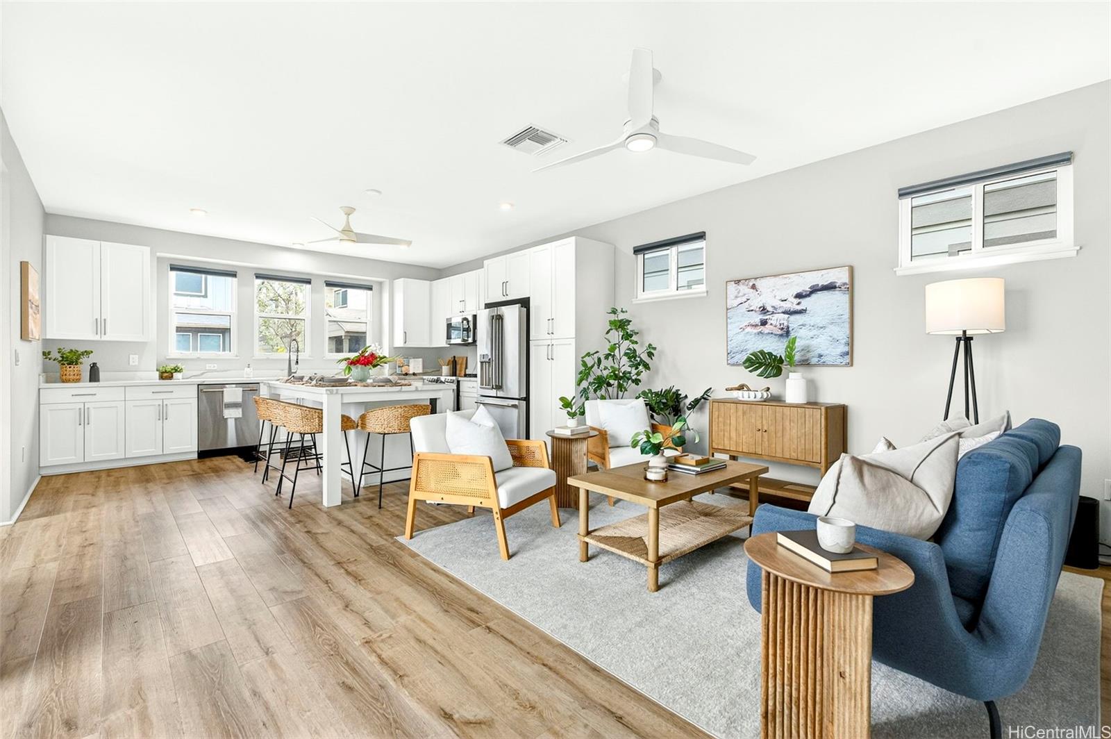 91-1101  Franklin D Roosevelt Ave ,  home - photo 8 of 25