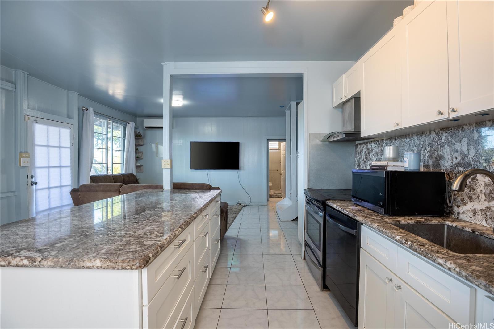 91-1102  Paeheulu Street Ewa Villages, Ewaplain home - photo 5 of 18