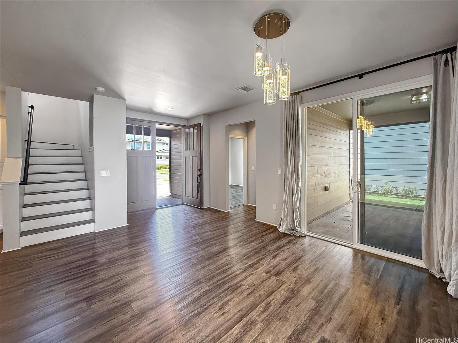 91-1104  Hokua St Ewa Gen Coral Ridge, Ewaplain home - photo 2 of 21