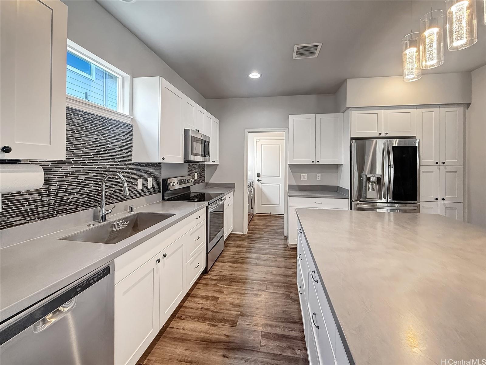 91-1104  Hokua St Ewa Gen Coral Ridge, Ewaplain home - photo 5 of 21