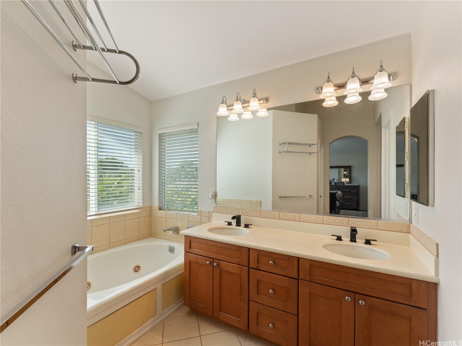 91-1105  Kaiko Street Ocean Pointe, Ewaplain home - photo 22 of 25