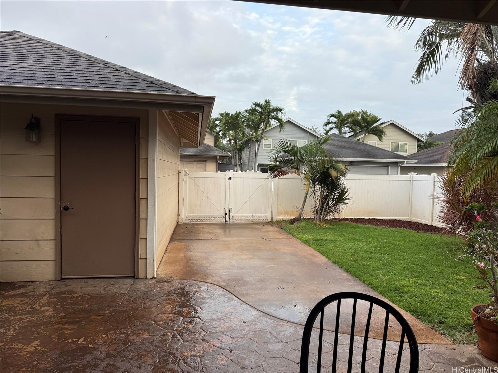 91-1111  Kaiko Street Ocean Pointe, Ewaplain home - photo 2 of 24