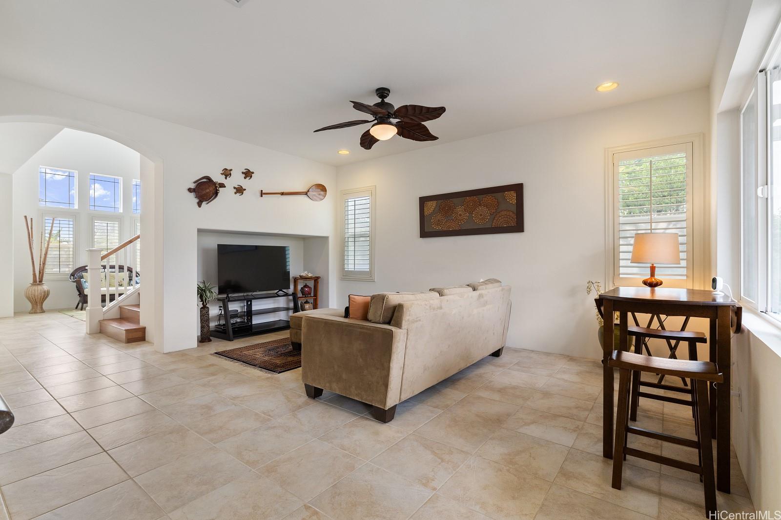 91-1124  Kai Weke Street Ocean Pointe, Ewaplain home - photo 5 of 25