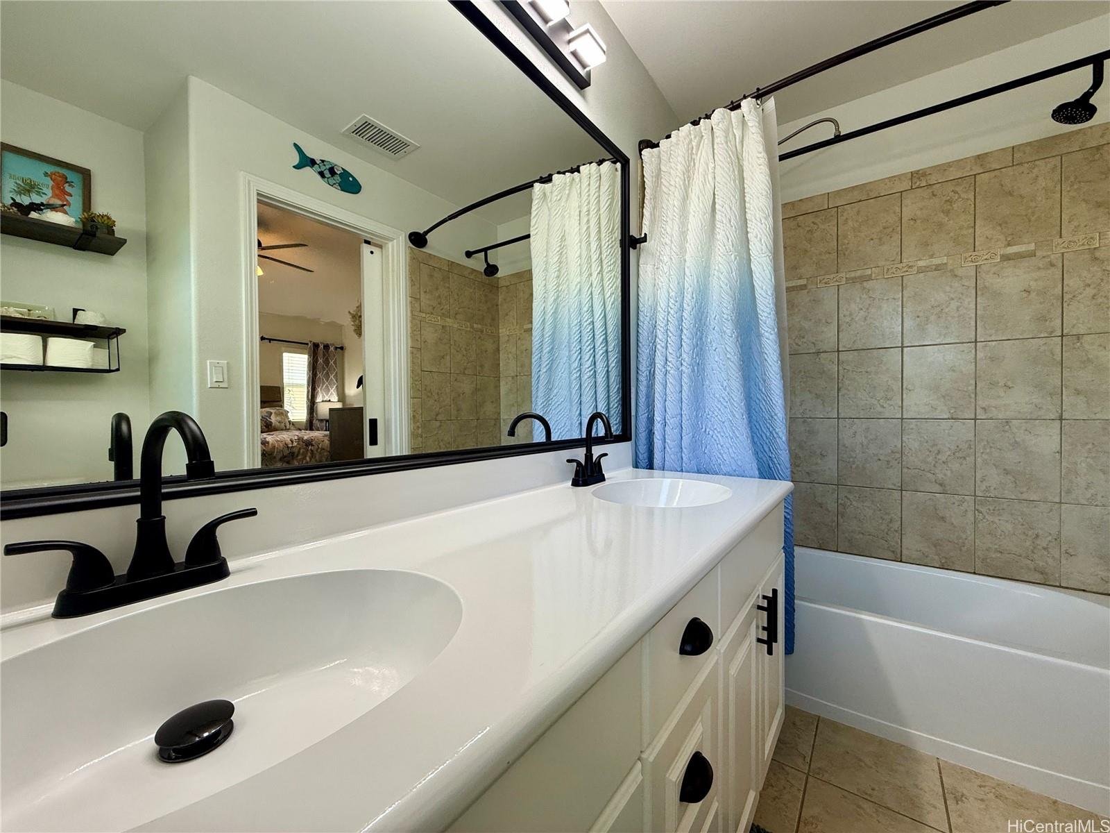 91-1136  Kai Kukuma Street Ocean Pointe, Ewaplain home - photo 21 of 25