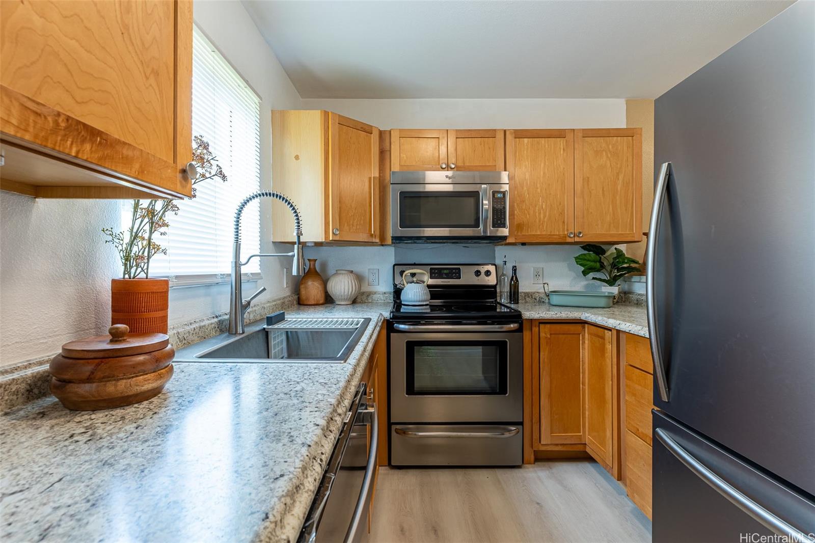 Kulalani Village condo # 17B, Kapolei, Hawaii - photo 3 of 18