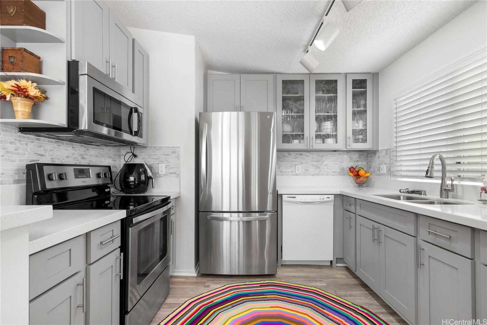 Ewa By townhouse # 12B, Ewa Beach, Hawaii - photo 3 of 17