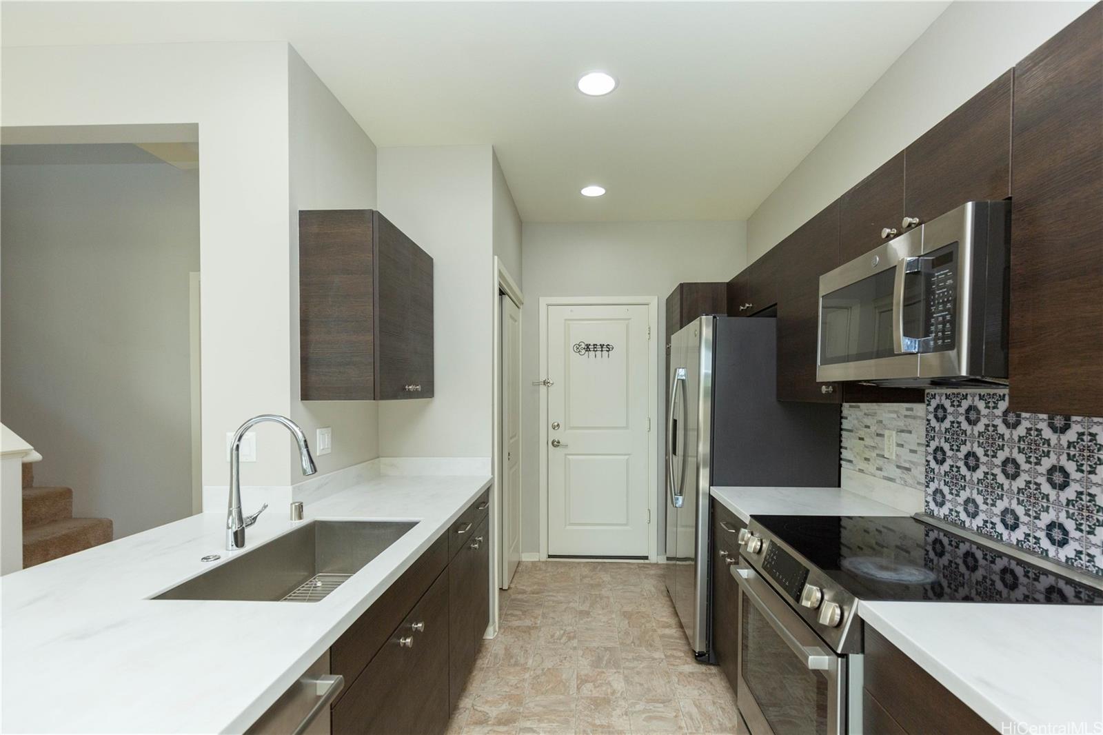 91-1159 Kamakana St Ewa Beach - Rental - photo 4 of 22