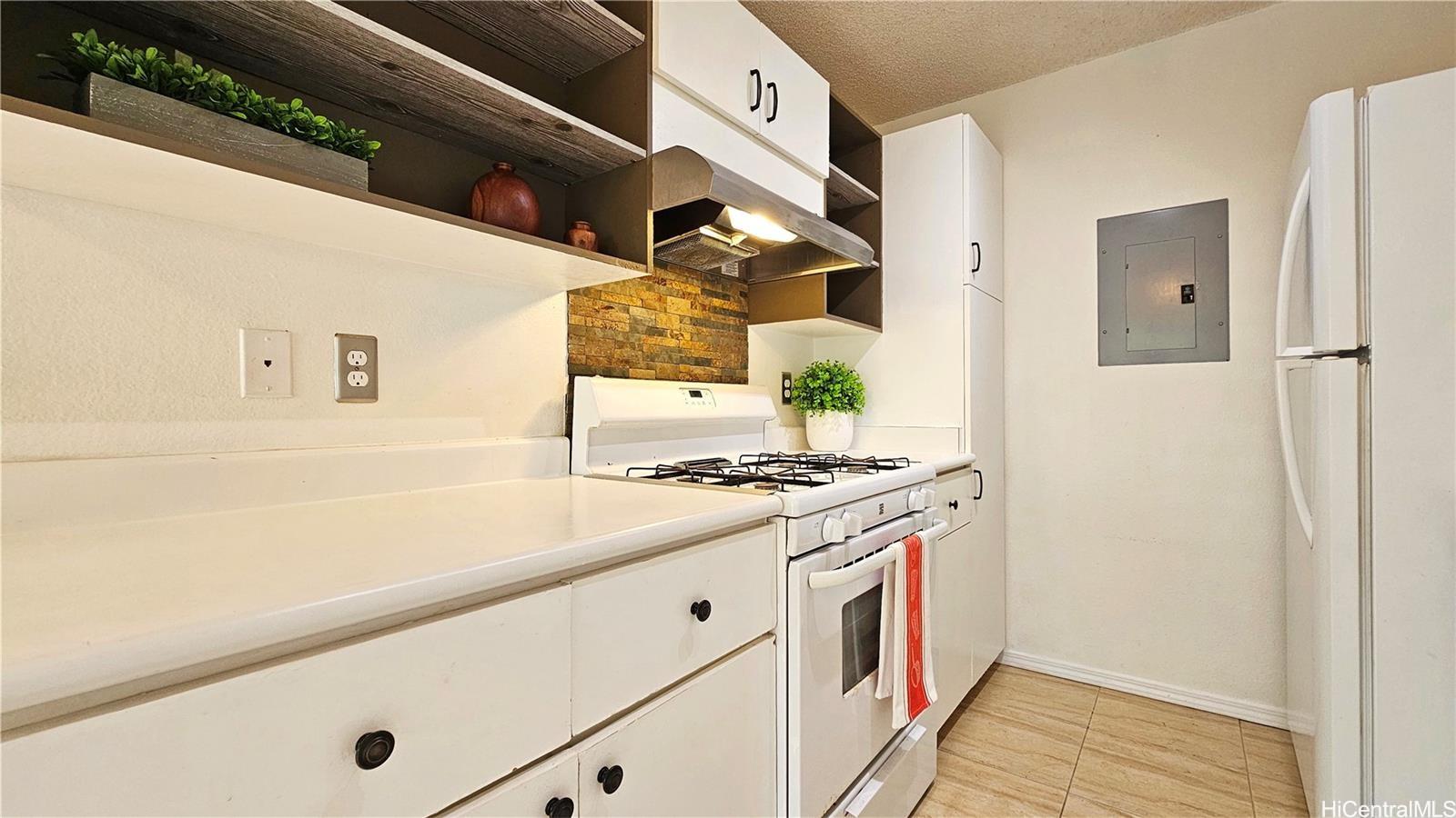 Palm Villas 2 condo # 35U, Ewa Beach, Hawaii - photo 7 of 25