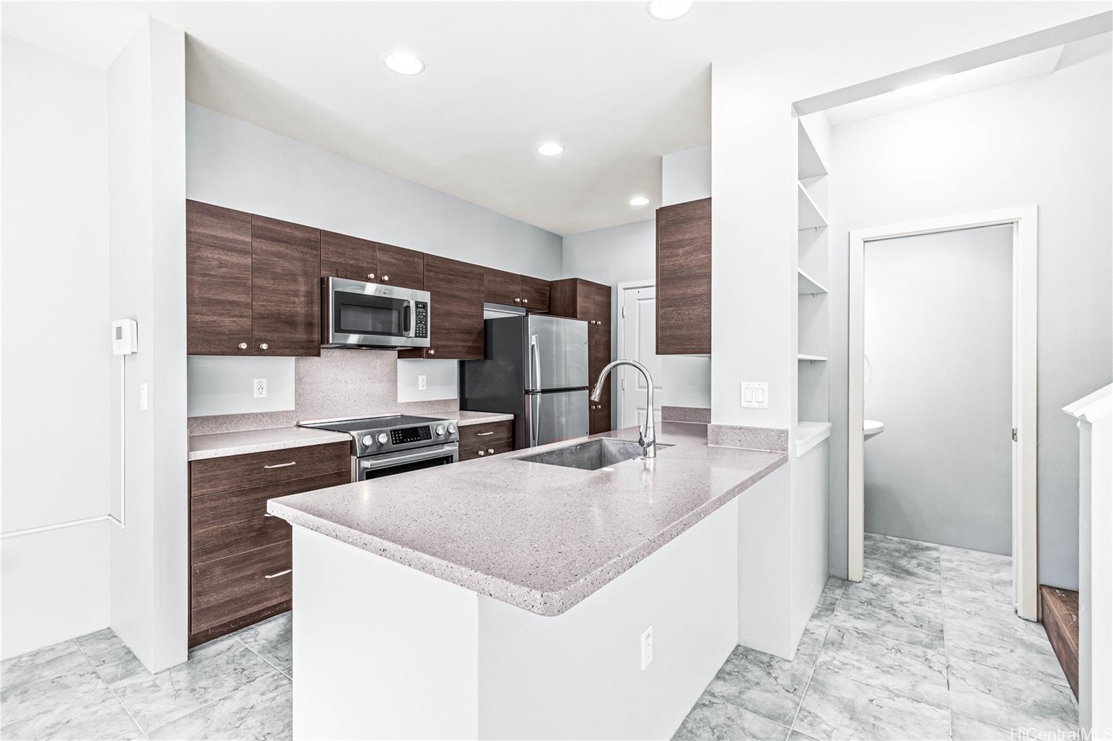 91-1160  Kamakana Street Ewa Gen-seabridge, Ewaplain home - photo 5 of 25