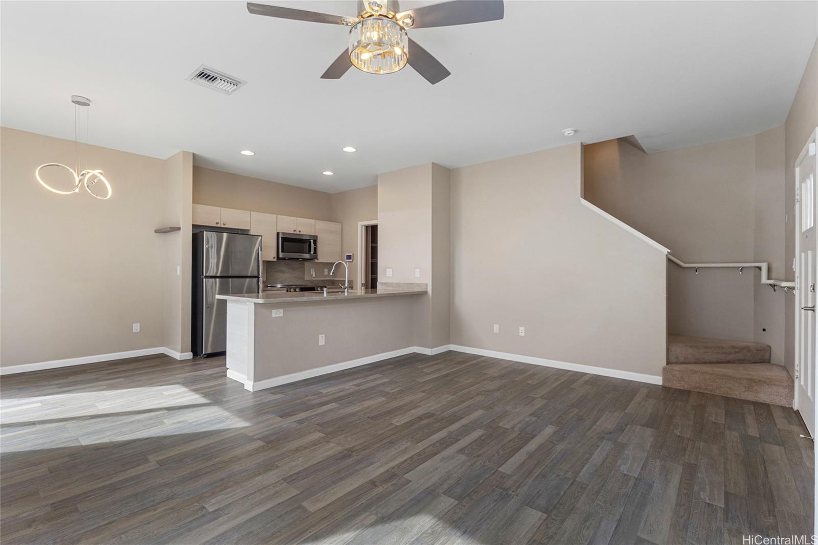 91-1160  Kamakana Street Ewa Gen-seabridge, Ewaplain home - photo 2 of 25