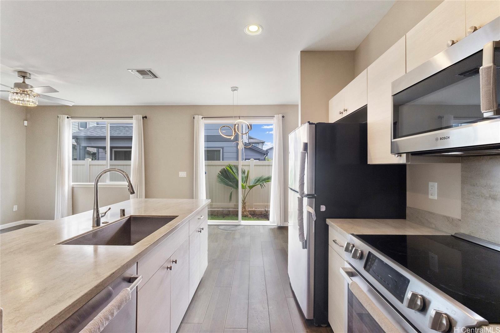 91-1160  Kamakana Street Ewa Gen-seabridge, Ewaplain home - photo 6 of 25