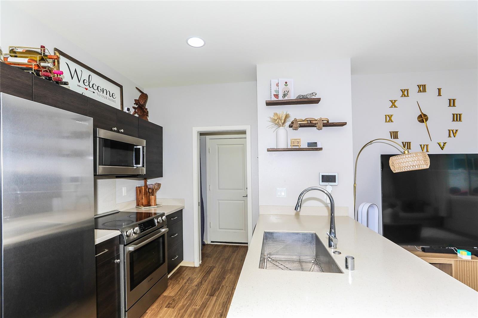 91-1160  Kamakana Street Ewa Gen-seabridge, Ewaplain home - photo 6 of 18