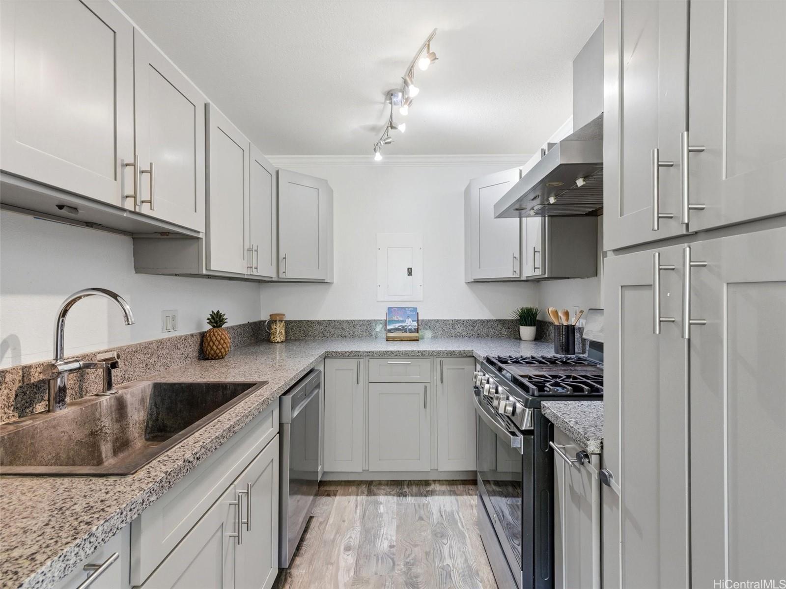 Palm Villas 2 condo # 36T, Ewa Beach, Hawaii - photo 4 of 15