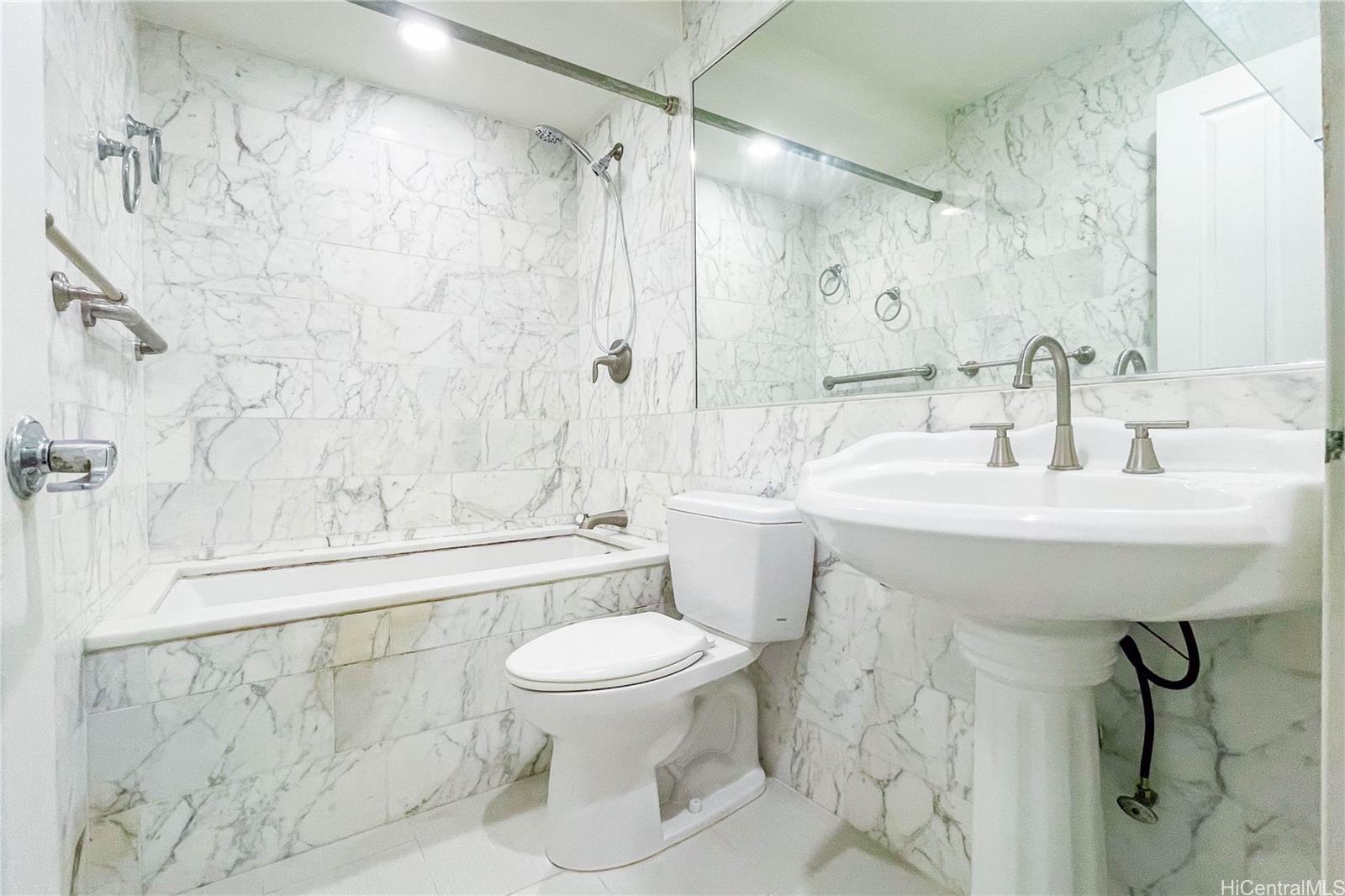 Villages of Kapolei townhouse # 205, Kapolei, Hawaii - photo 12 of 25