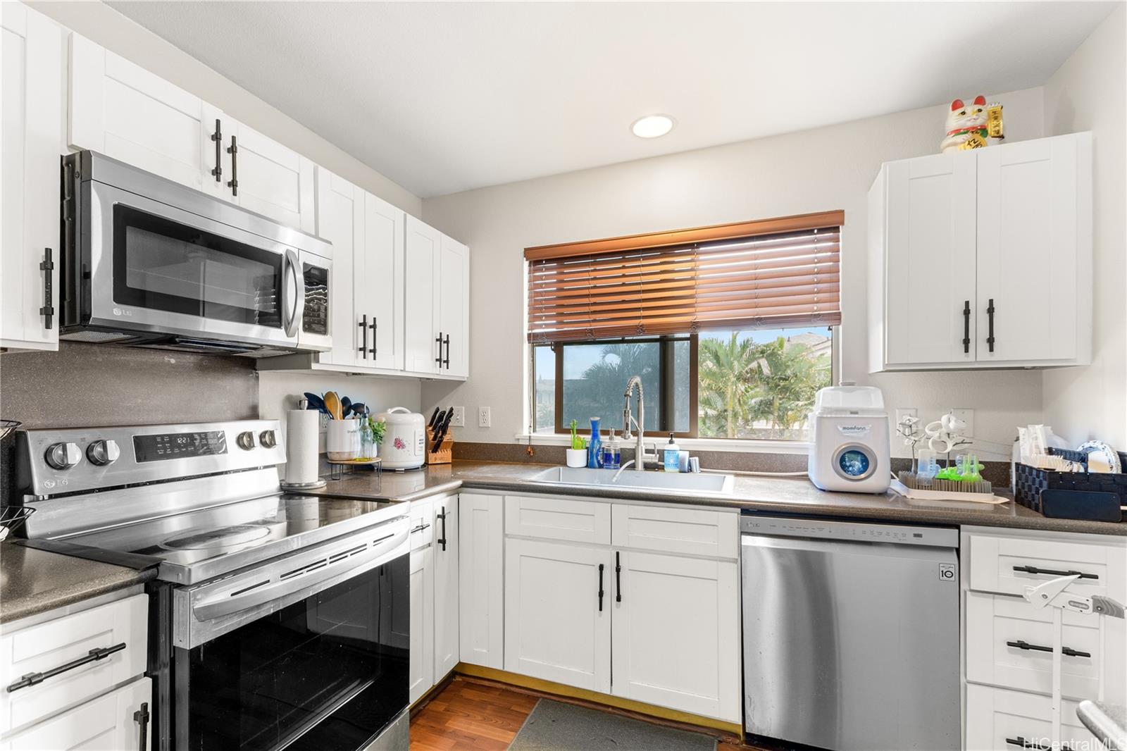 Villages of Kapolei townhouse # 803, Kapolei, Hawaii - photo 6 of 24