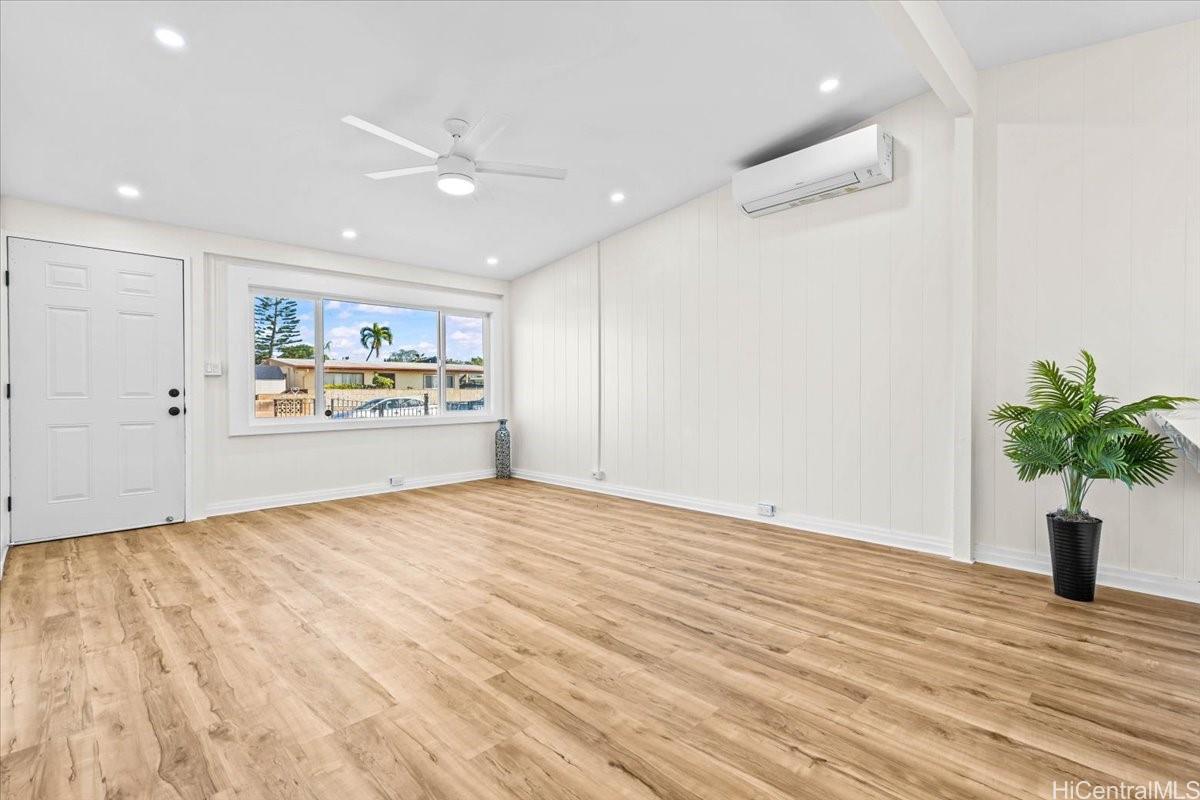 91-1180  Hanaloa Street Ewa Beach, Ewaplain home - photo 2 of 25