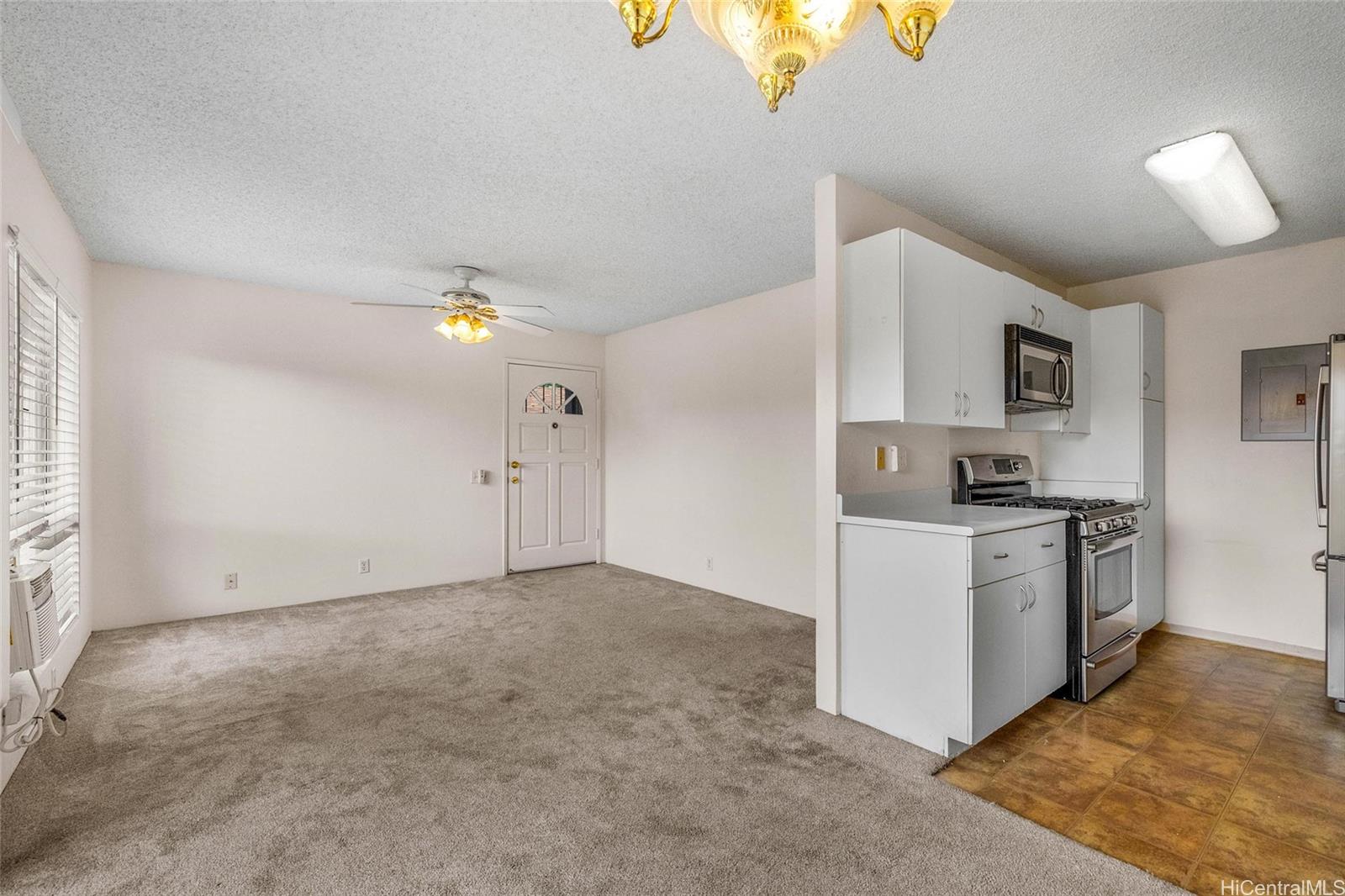 91-1180 Puamaeole Street townhouse # 10B, Ewa Beach, Hawaii - photo 5 of 20