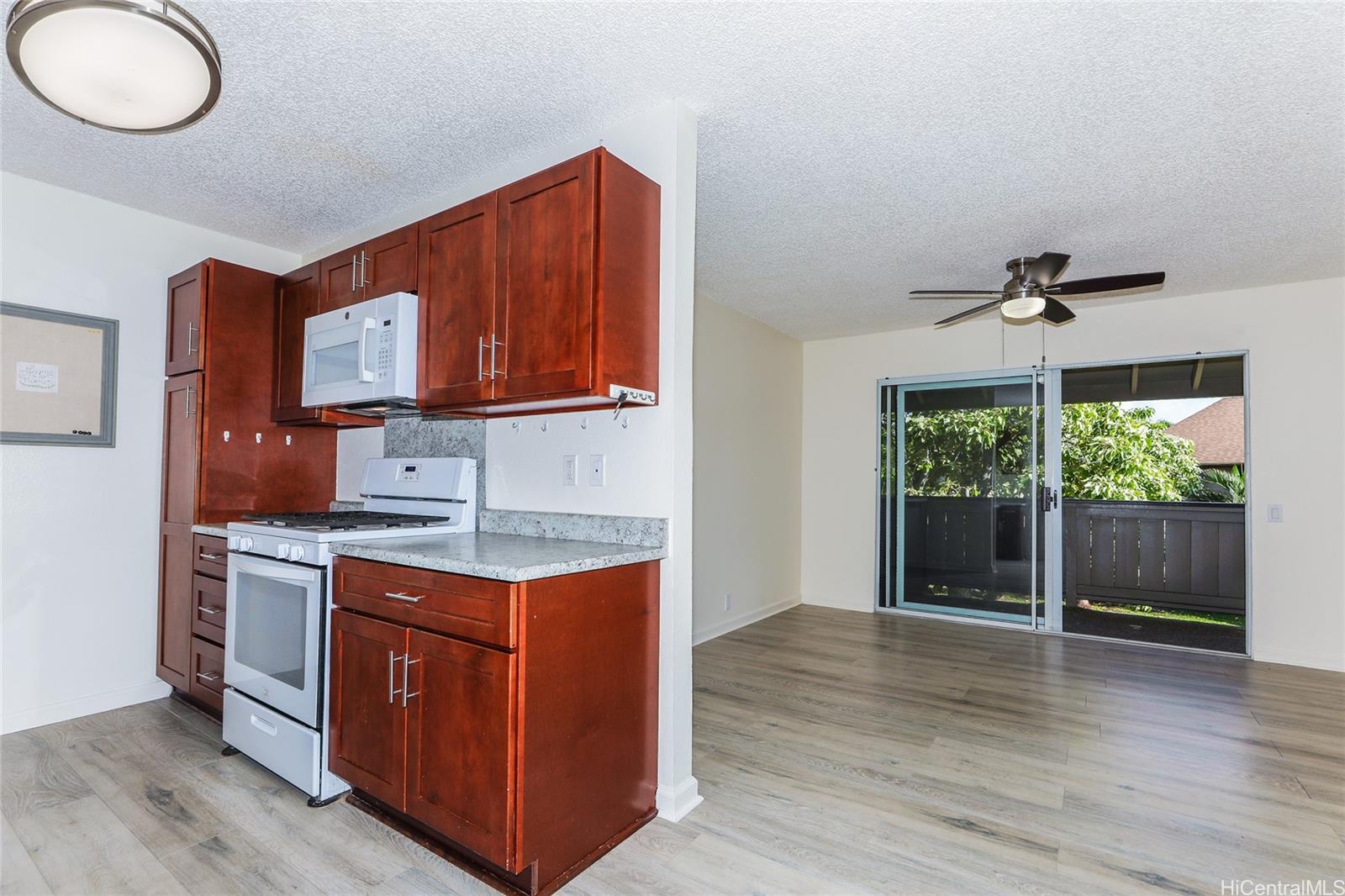 Palm Villas 2-GG condo # 10T, Ewa Beach, Hawaii - photo 7 of 22