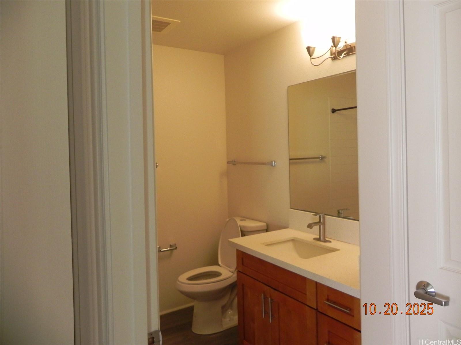 Nohona at Kapolei III condo # 1602, Kapolei, Hawaii - photo 4 of 12