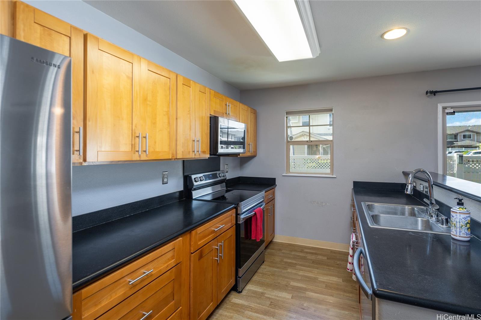 Villages of Kapolei townhouse # 1607, Kapolei, Hawaii - photo 7 of 19