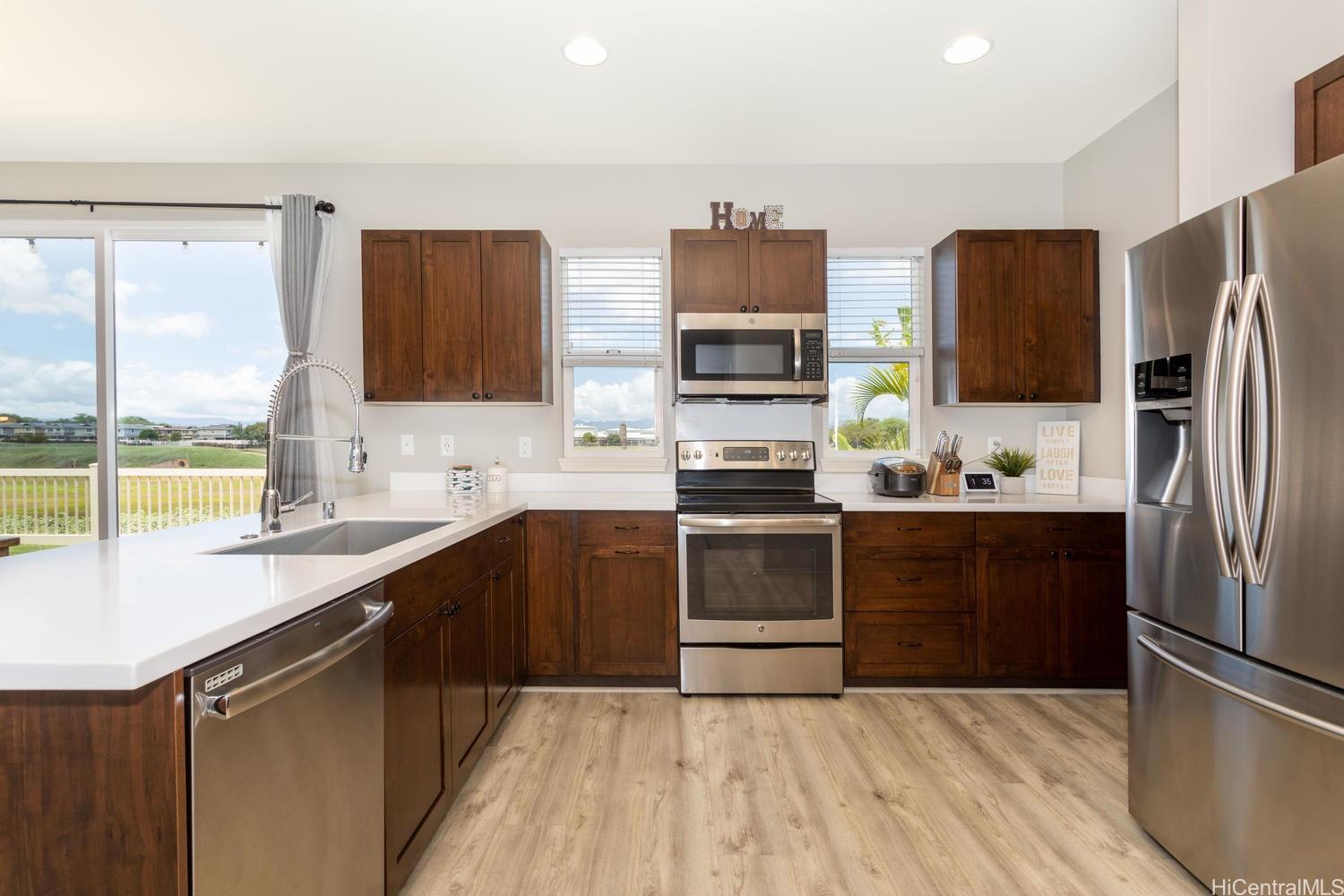 91-1193  Hokua Street Ewa Gen Coral Ridge, Ewaplain home - photo 11 of 25