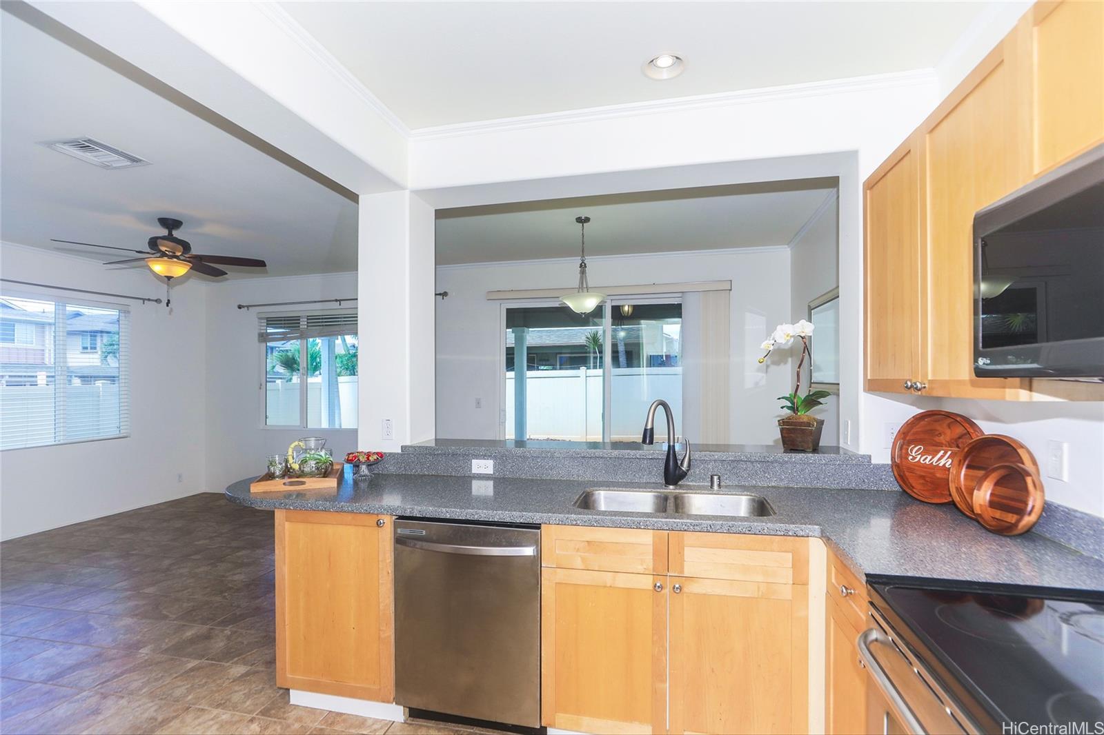 91-1200  Keaunui Drive Ewa Gen Tuscany Ii, Ewaplain home - photo 5 of 25