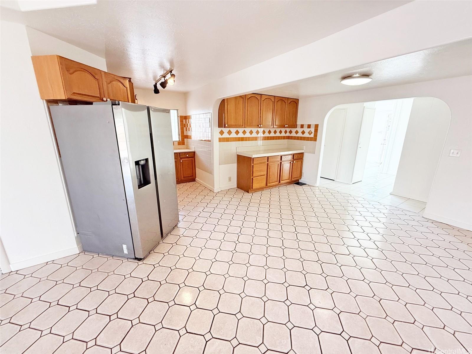 91-1206  Hanaloa Street Ewa Beach, Ewaplain home - photo 5 of 23