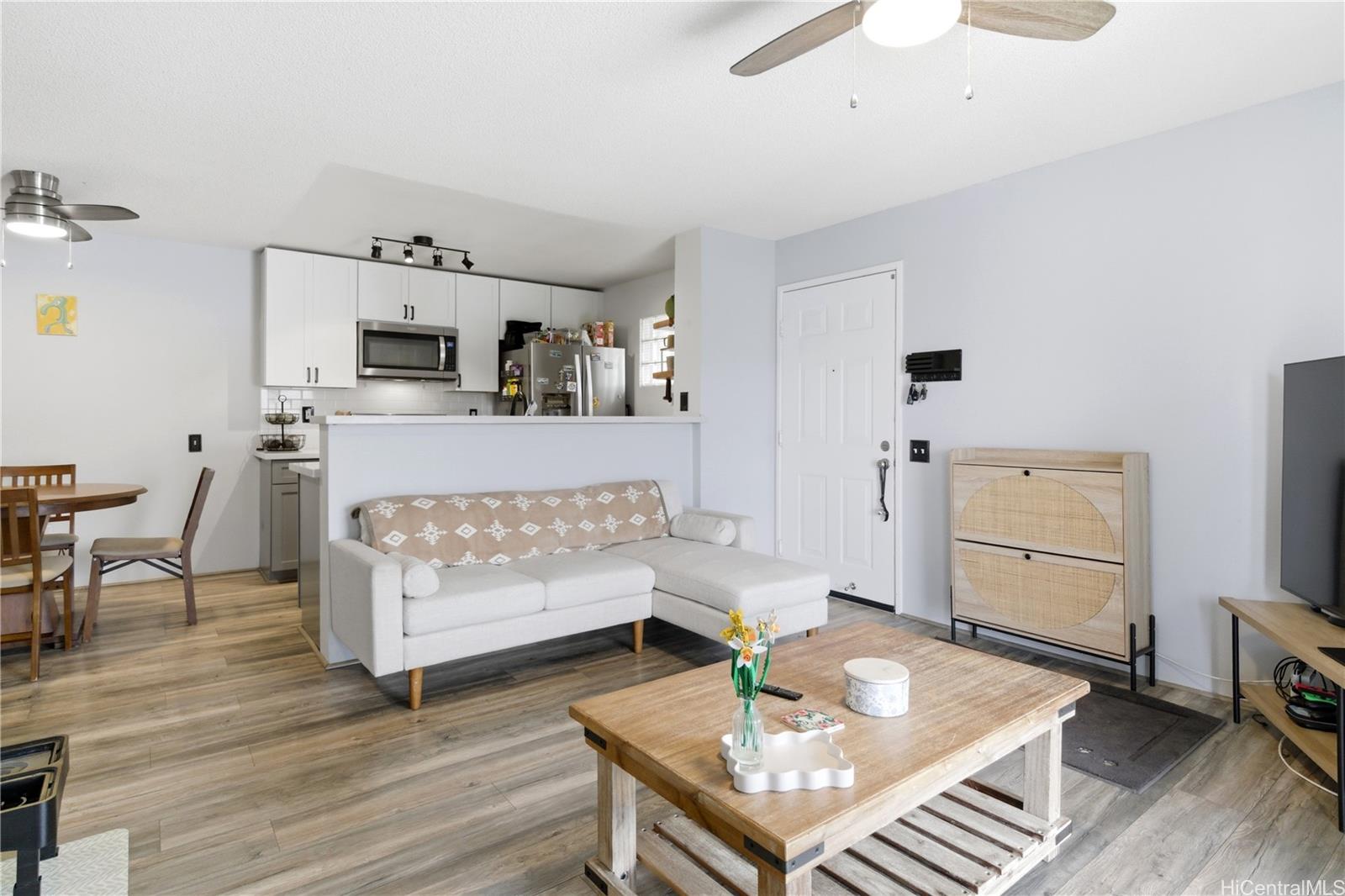 Coronado B condo # 6J, Ewa Beach, Hawaii - photo 3 of 22