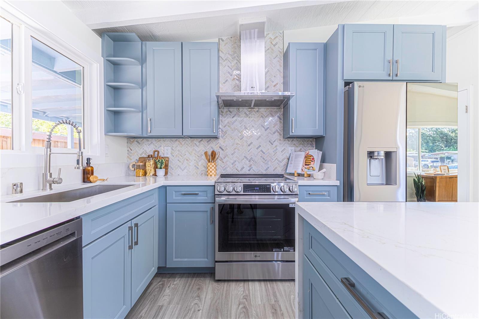 91-1208  Kauiki Street Ewa Beach, Ewaplain home - photo 8 of 24