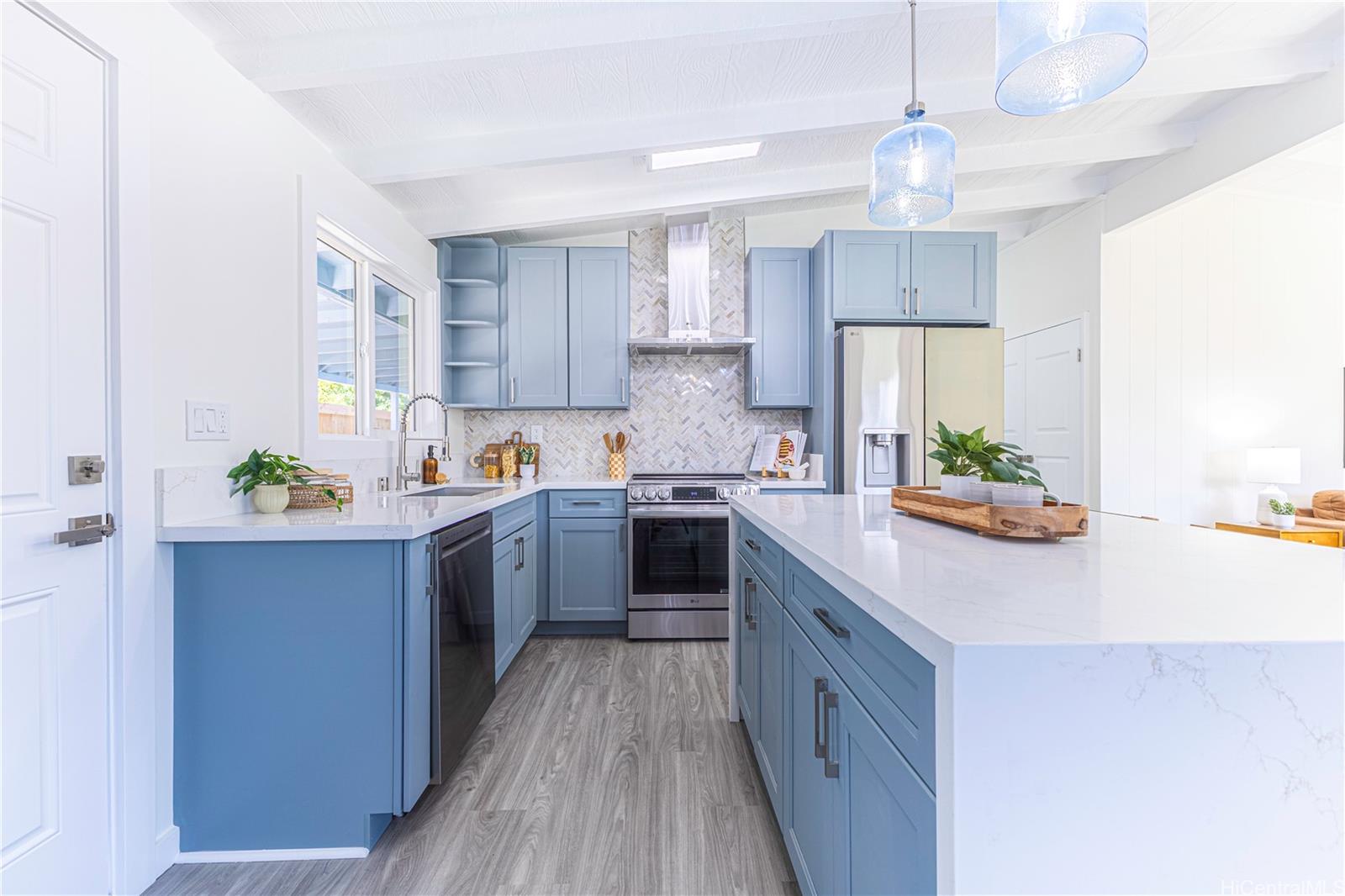 91-1208  Kauiki Street Ewa Beach, Ewaplain home - photo 9 of 24