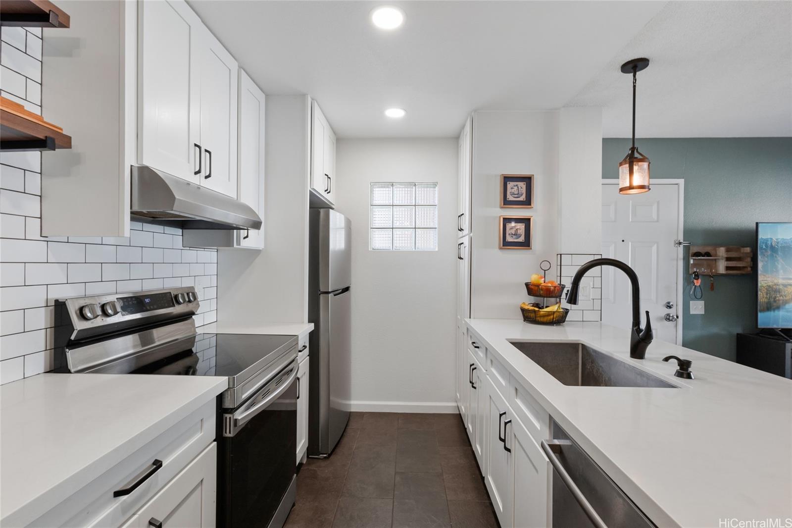 Ewa By Gentry CA townhouse # 8A, Ewa Beach, Hawaii - photo 5 of 21