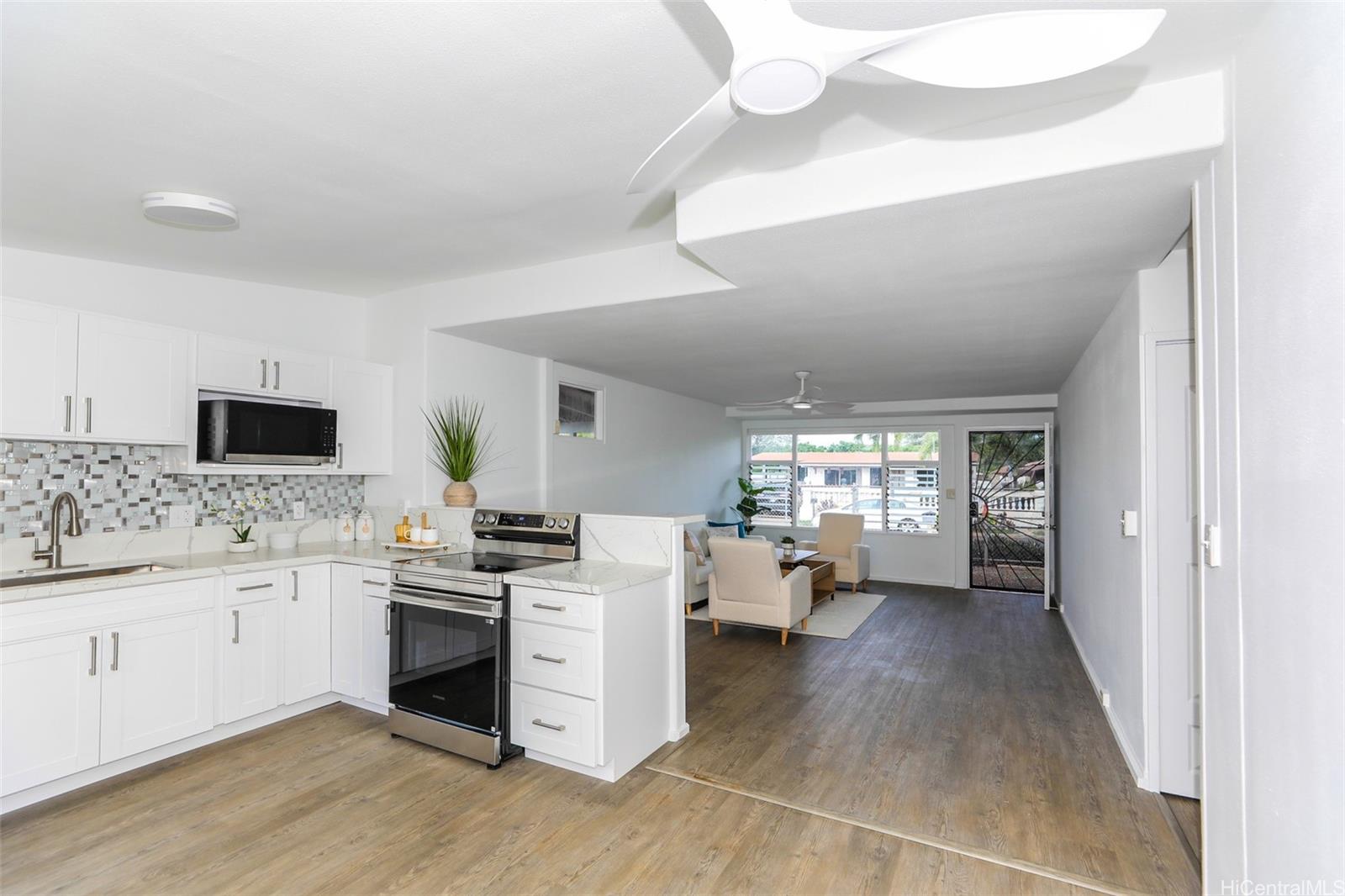 91-1215  Hanaloa Street Ewa Beach, Ewaplain home - photo 11 of 25