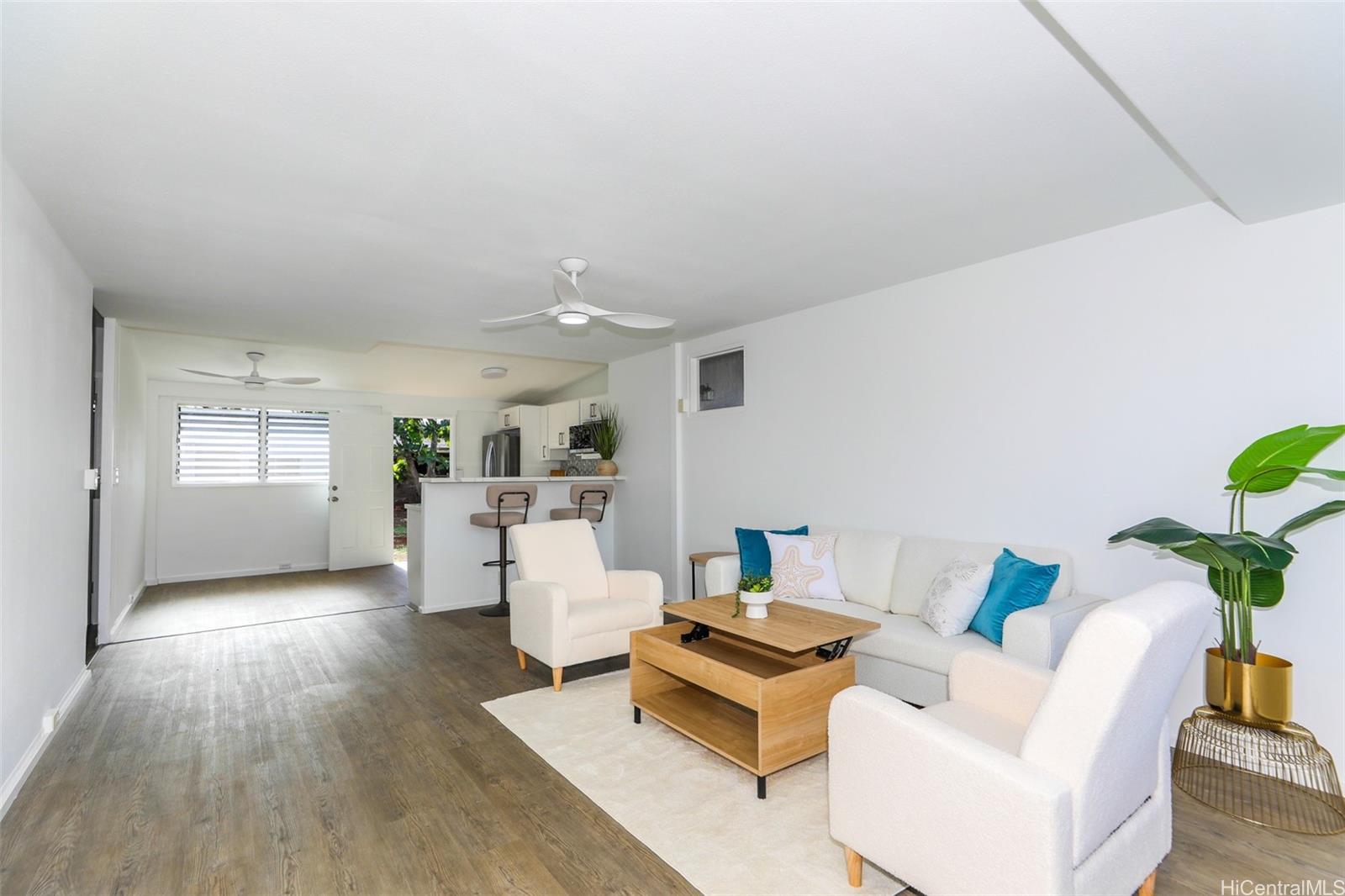 91-1215  Hanaloa Street Ewa Beach, Ewaplain home - photo 5 of 25