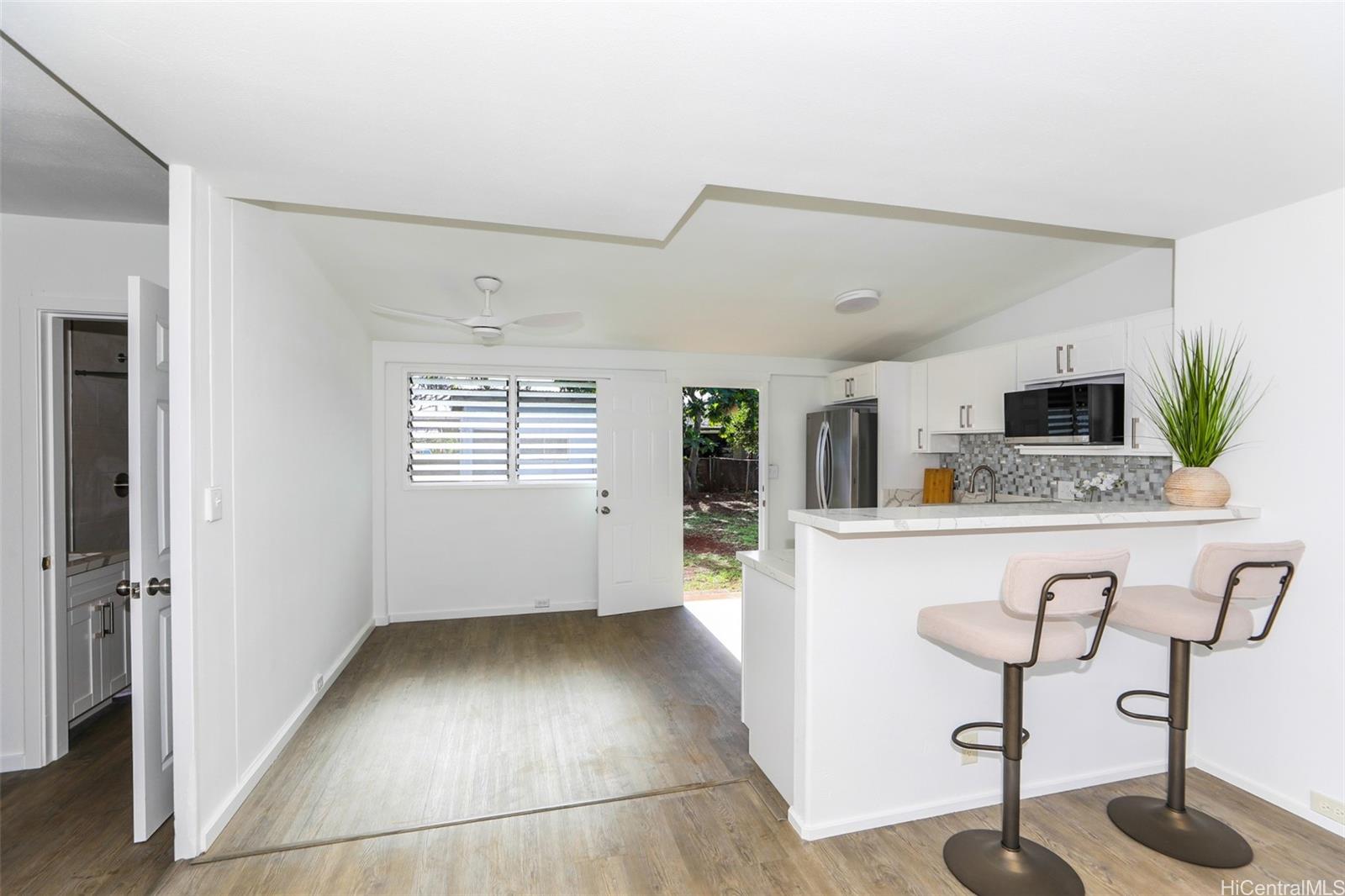 91-1215  Hanaloa Street Ewa Beach, Ewaplain home - photo 8 of 25