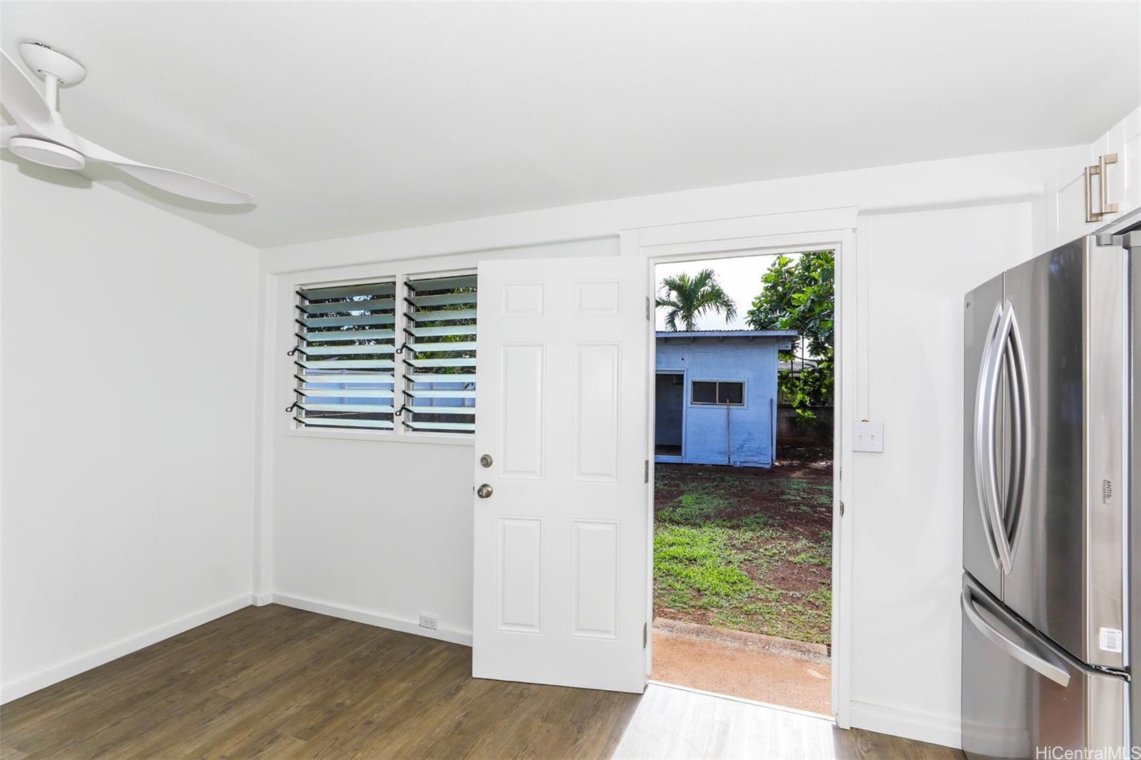 91-1215  Hanaloa Street Ewa Beach, Ewaplain home - photo 9 of 25