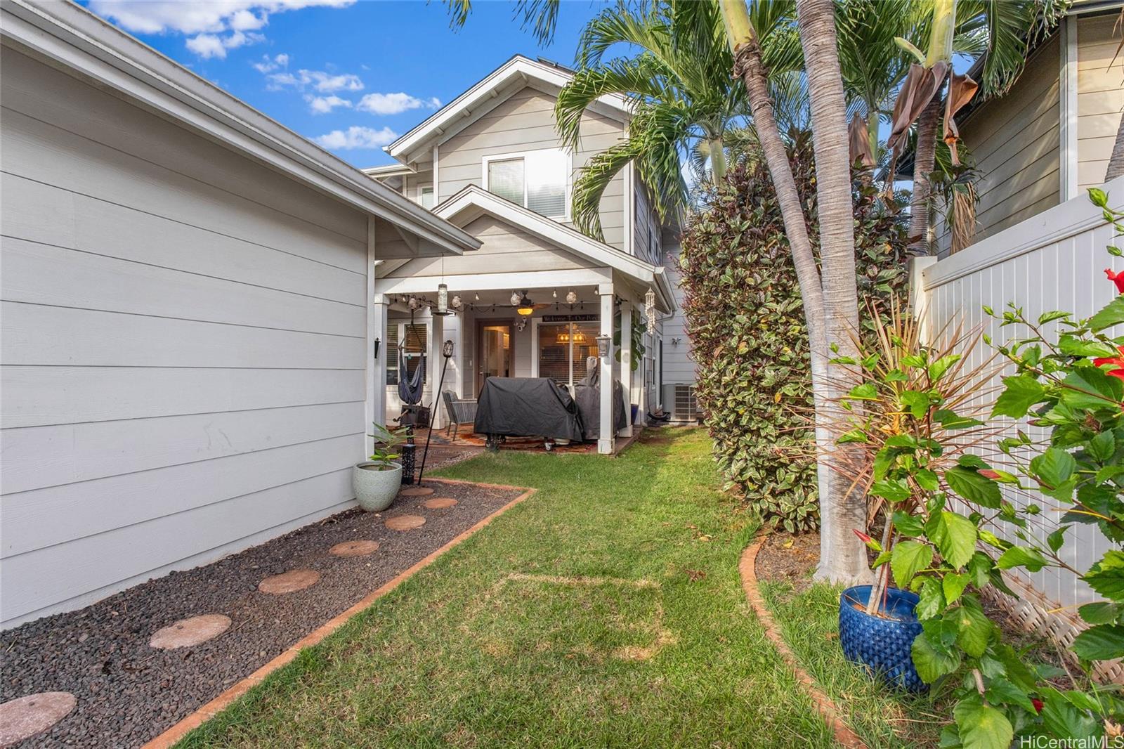 91-1227  Kaileolea Dr Ocean Pointe, Ewaplain home - photo 3 of 25