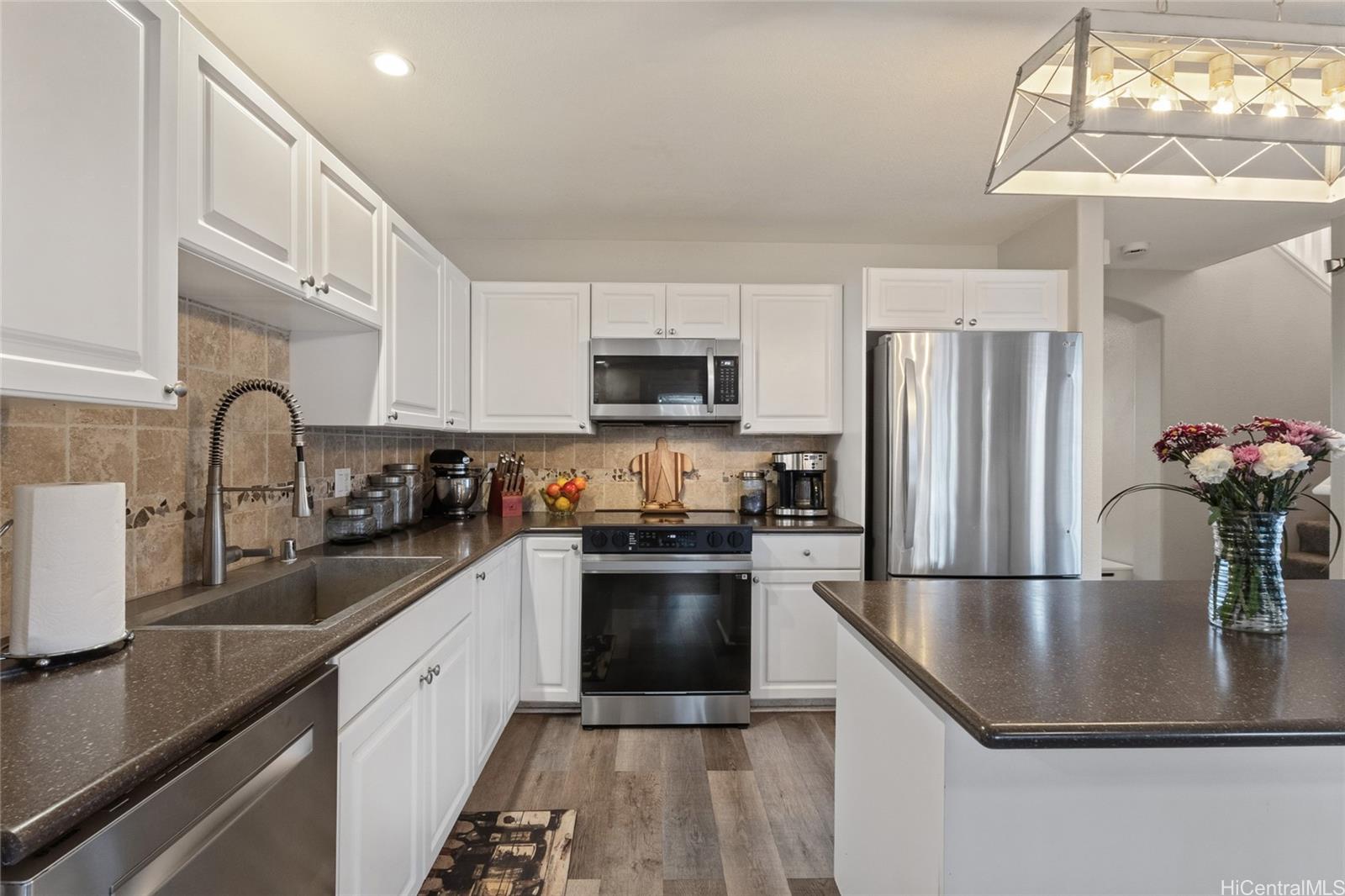 91-1227  Kaileolea Dr Ocean Pointe, Ewaplain home - photo 9 of 25