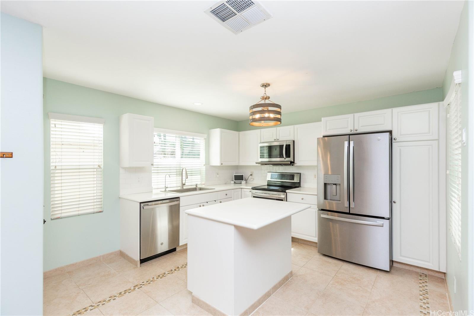 91-1265  Kaileolea Dr Ocean Pointe, Ewaplain home - photo 4 of 23