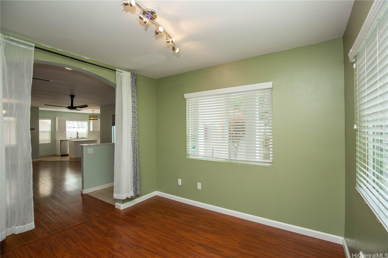 91-1265  Kaileolea Dr Ocean Pointe, Ewaplain home - photo 9 of 23