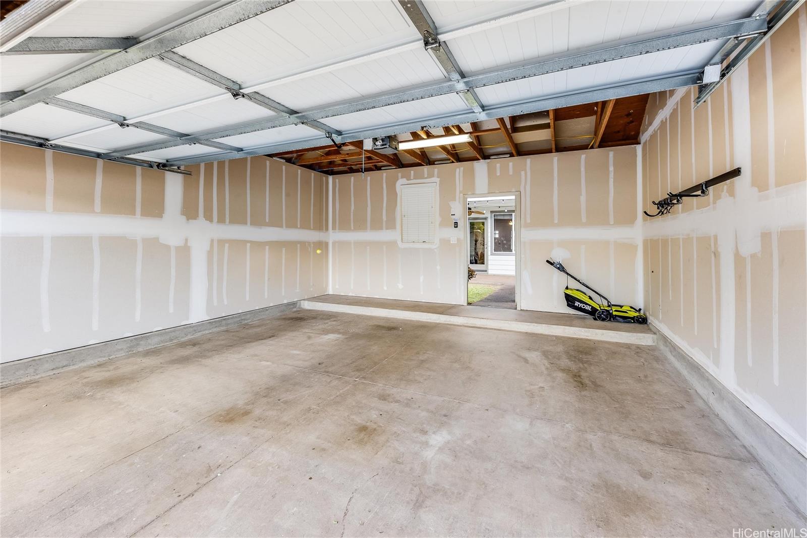 91-1383 Kaiokia St Ewa Beach - Rental - photo 23 of 25