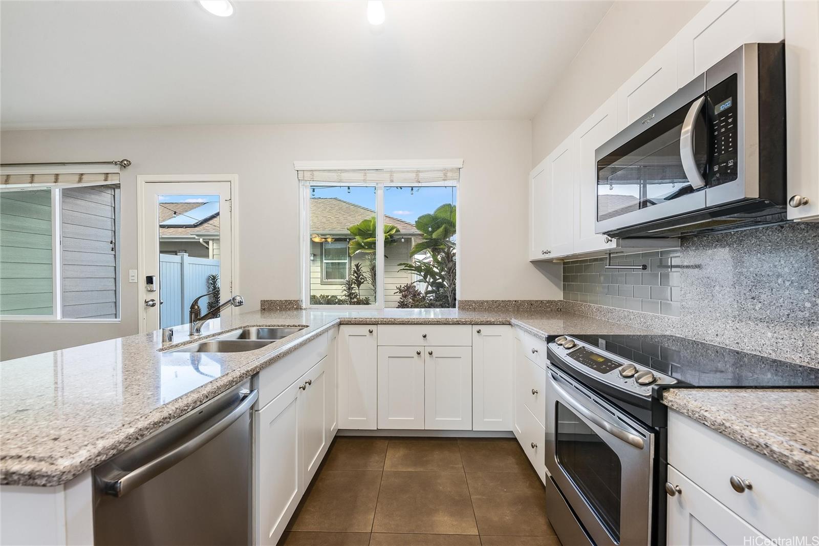 91-1383 Kaiokia St Ewa Beach - Rental - photo 6 of 25