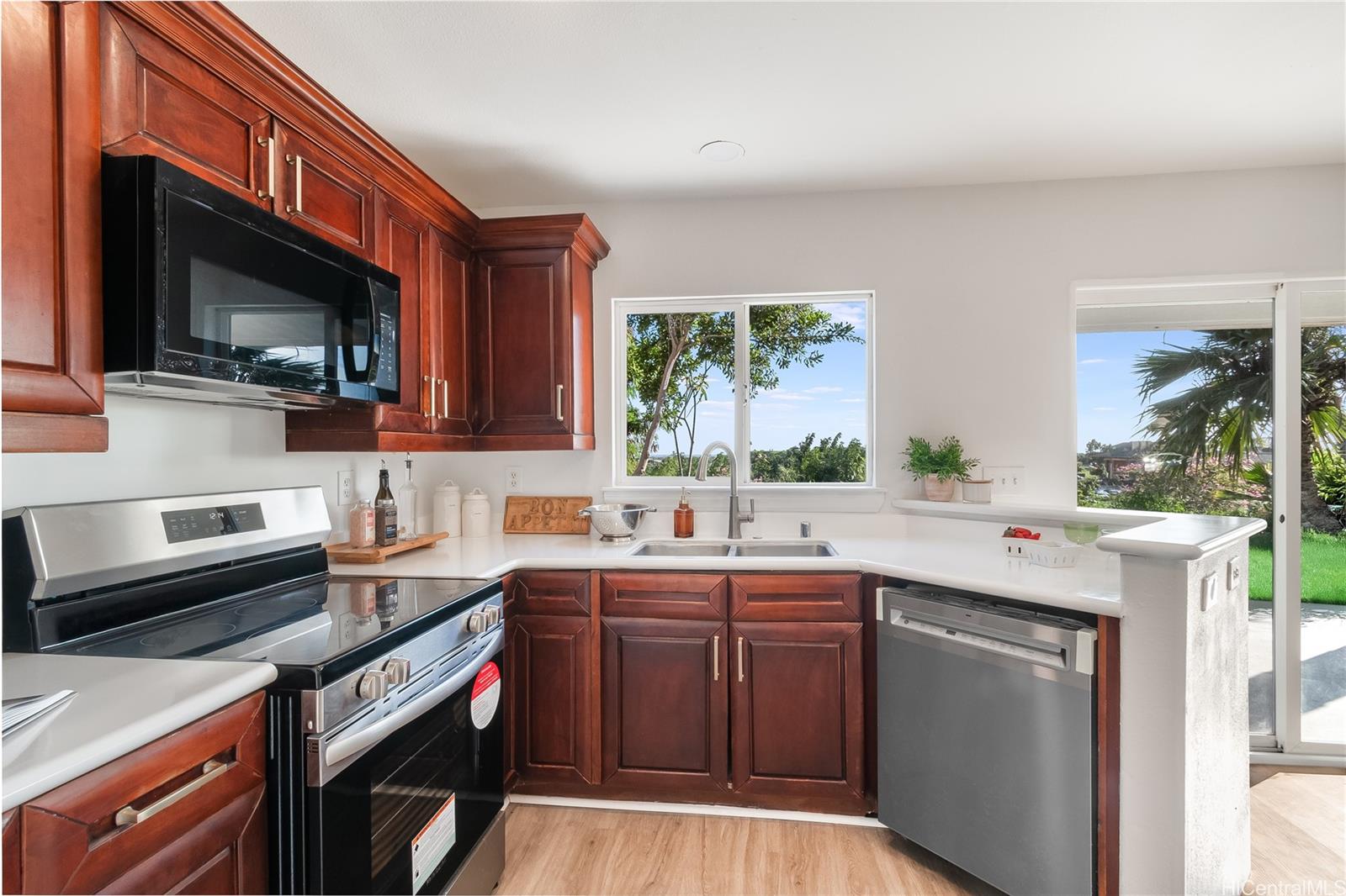 91-1389  Wahane Street Kapolei Knolls, Ewaplain home - photo 6 of 25